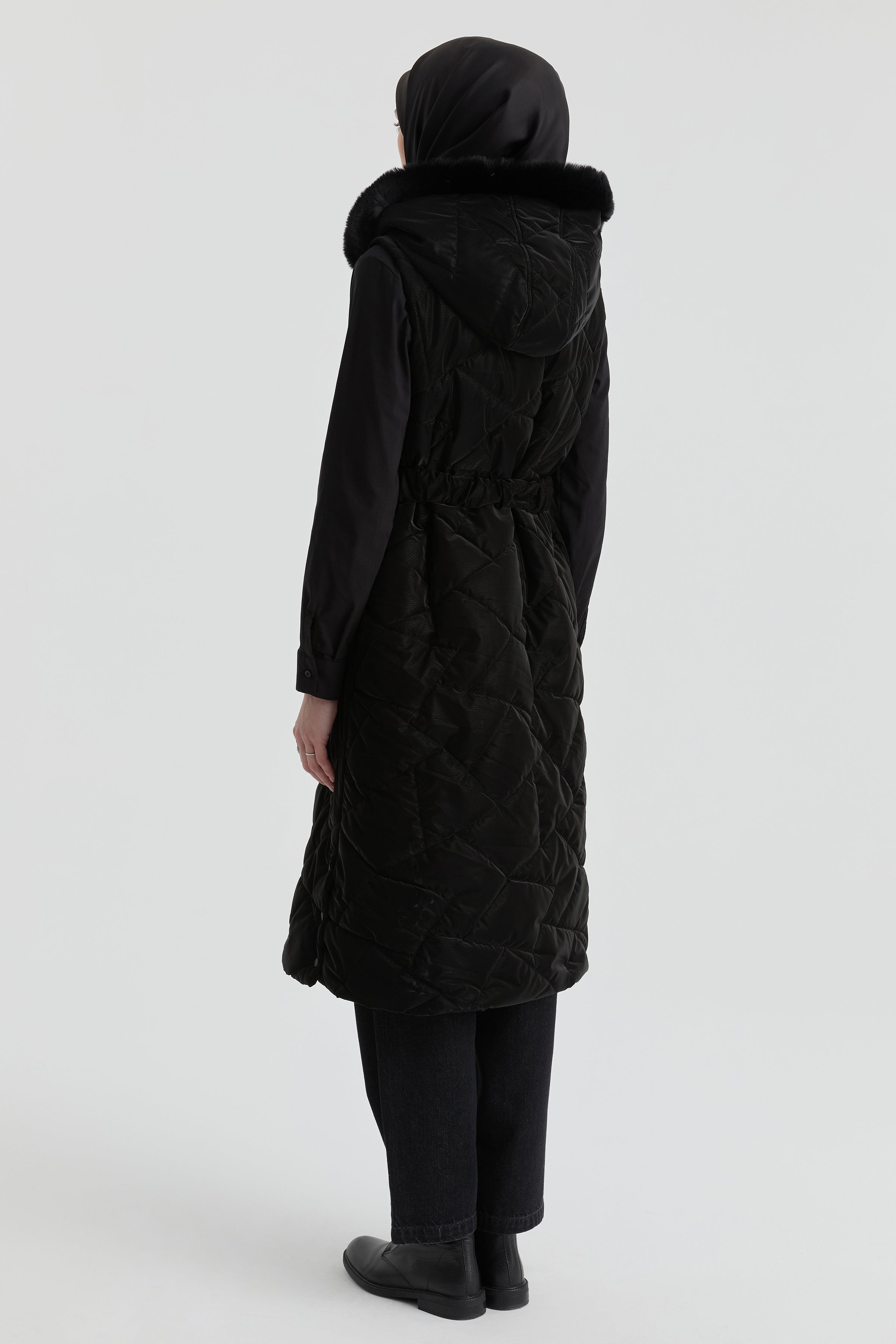 Cam Kırığı Desenli Kapitone Yelek - Siyah TUGBA