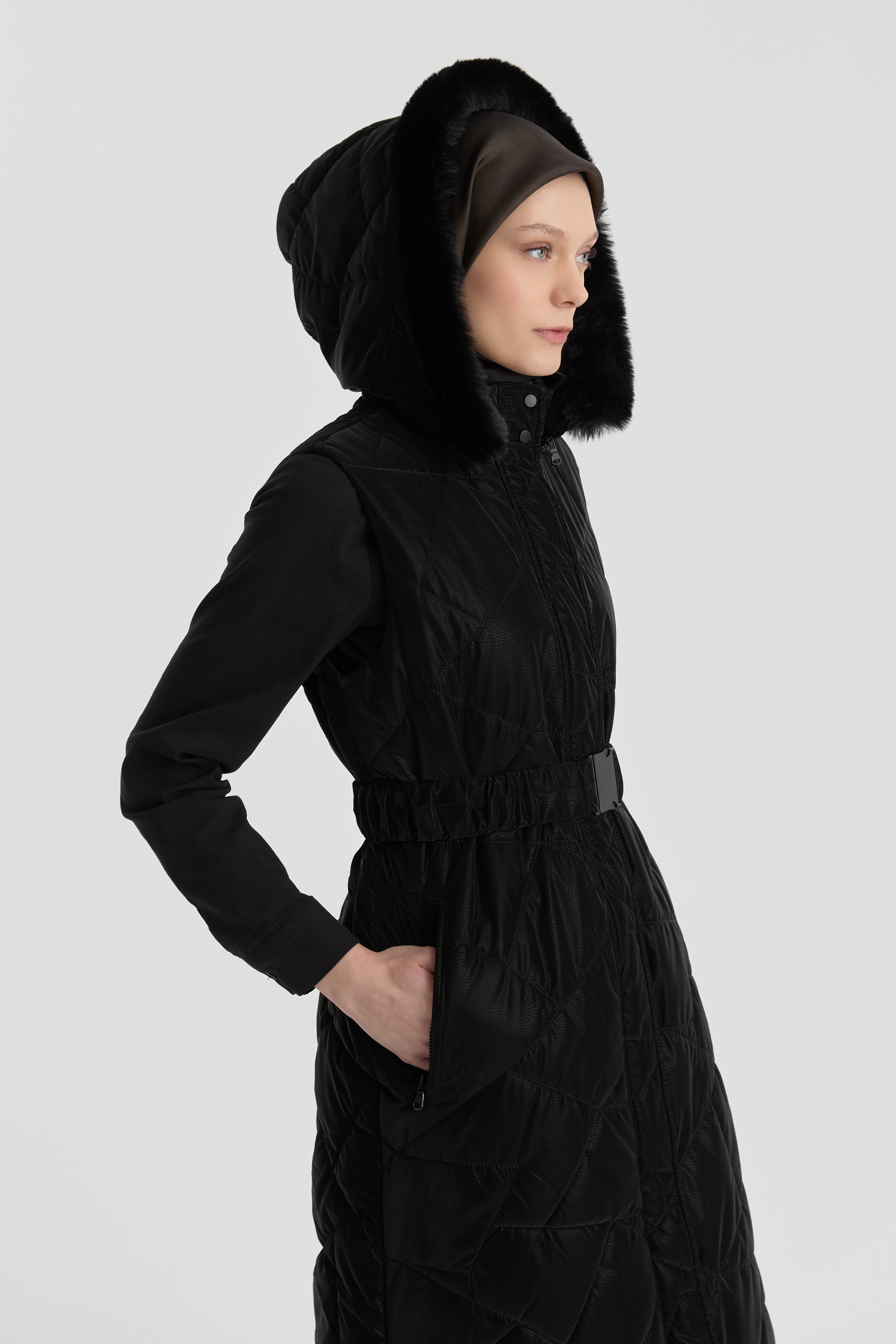 Cam Kırığı Desenli Kapitone Yelek - Siyah TUGBA