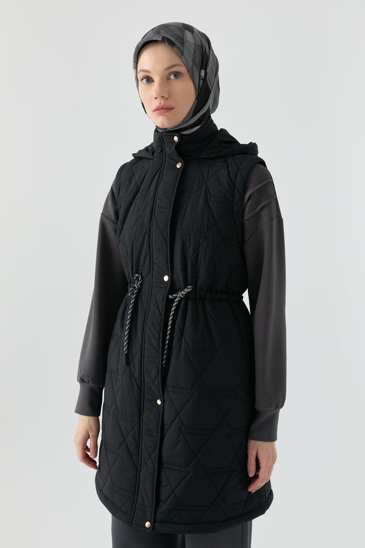 Triangle Patterned Quilted Vest - Black