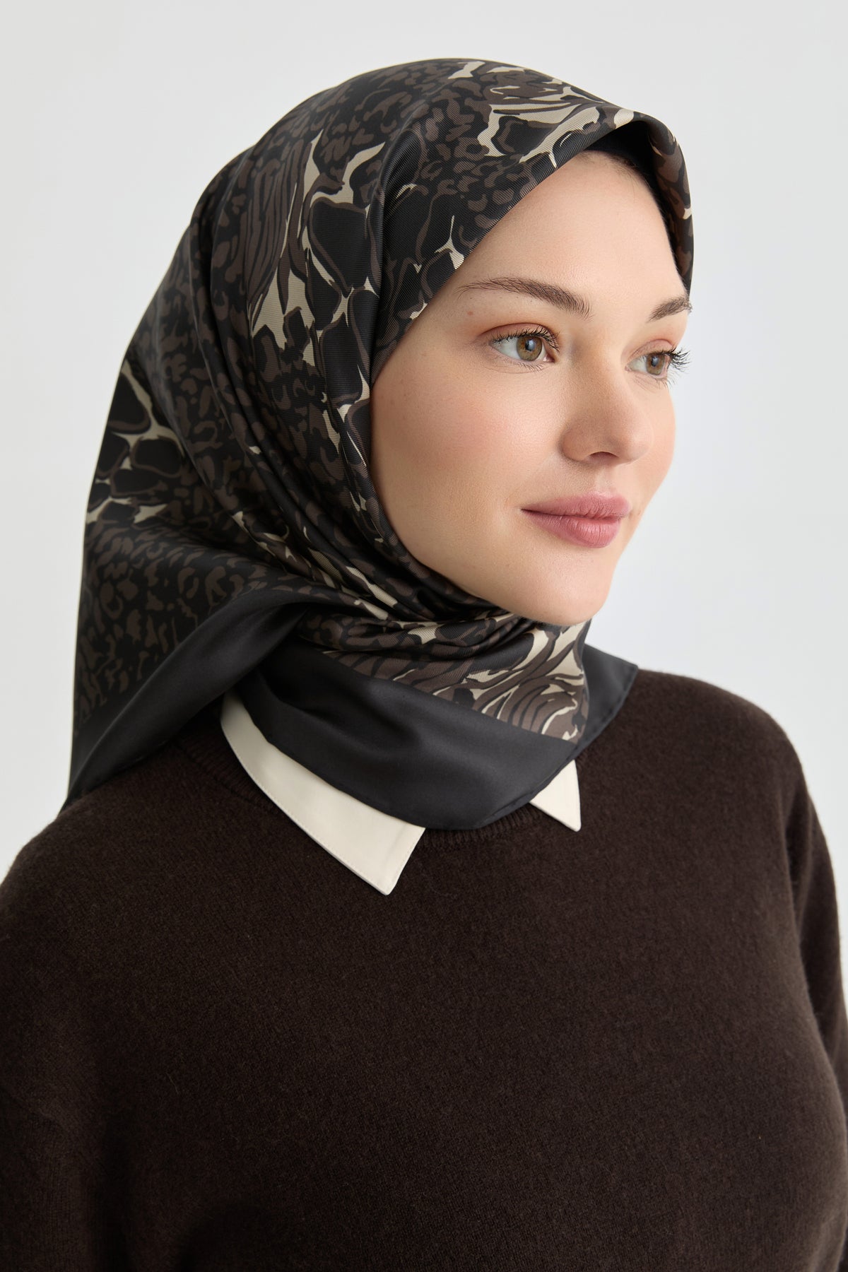 Arlina Twill İpek Eşarp - Kahve TUGBA