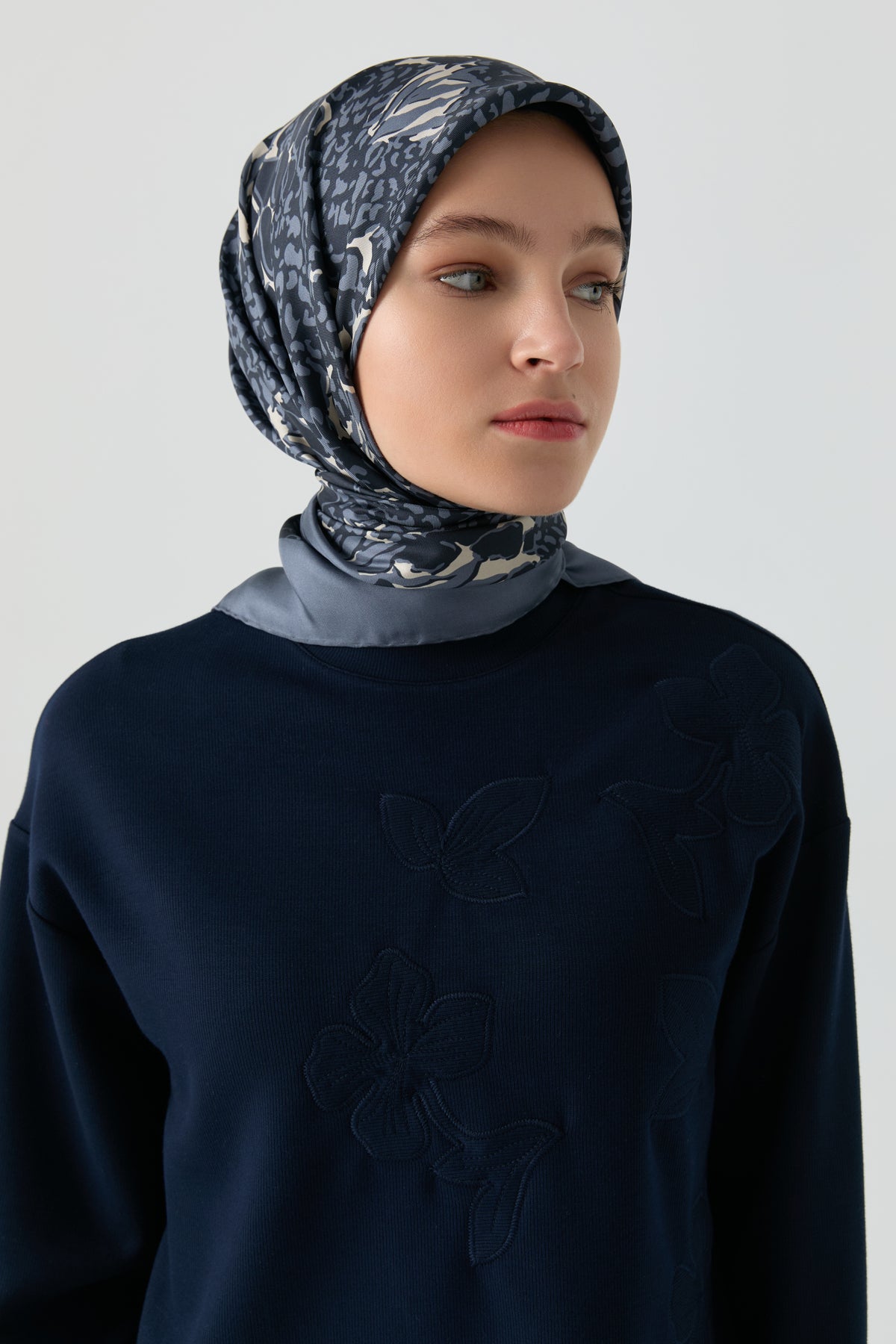 Arlina Twill İpek Eşarp - Havacı TUGBA