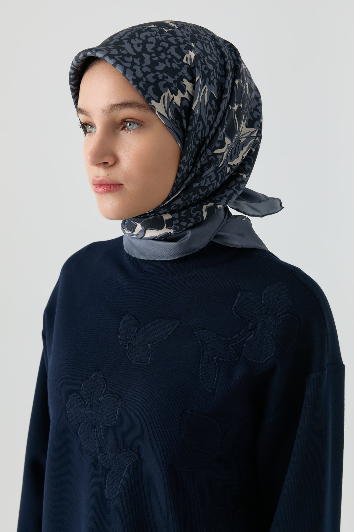 Arlina Twill İpek Eşarp - Havacı TUGBA