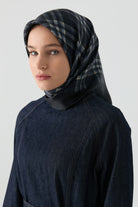 Tansel Twill İpek Eşarp - Lacivert TUGBA