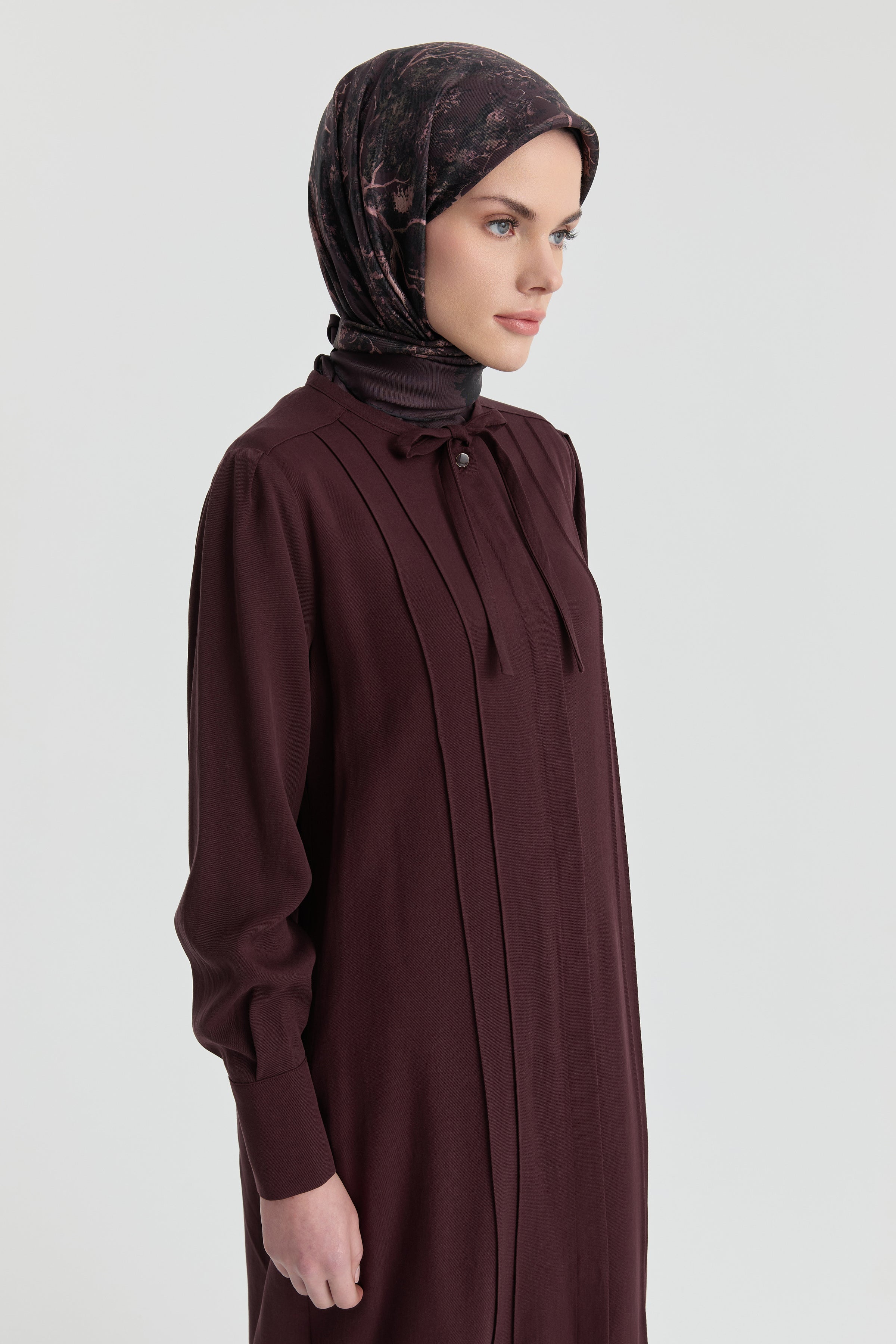 Yaka Bağcık Detaylı Tunik - Bordo TUGBA