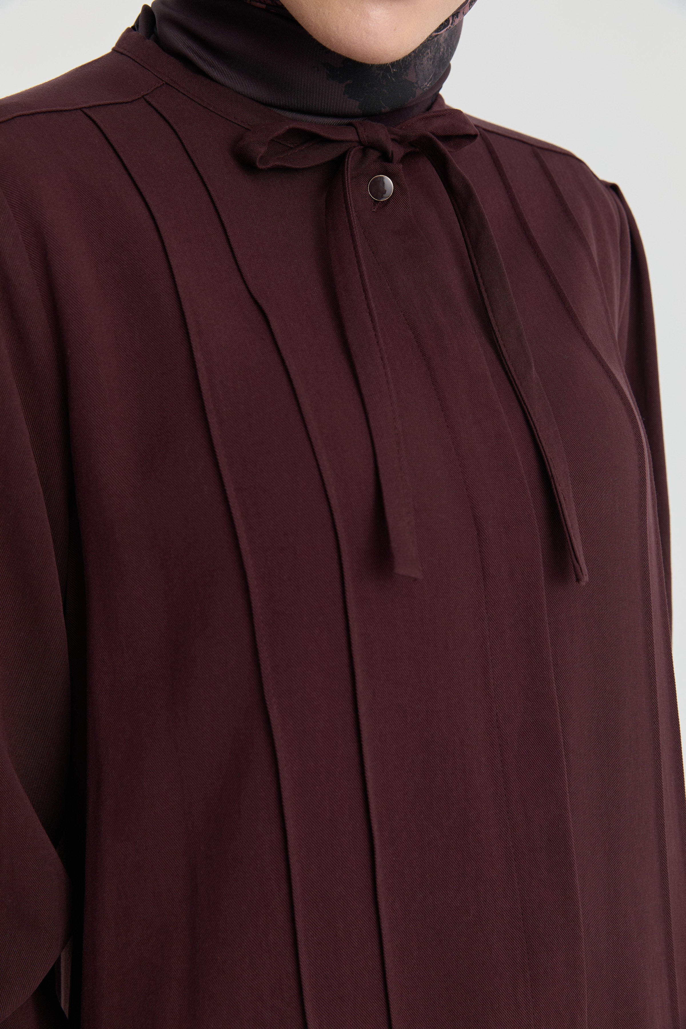 Yaka Bağcık Detaylı Tunik - Bordo TUGBA