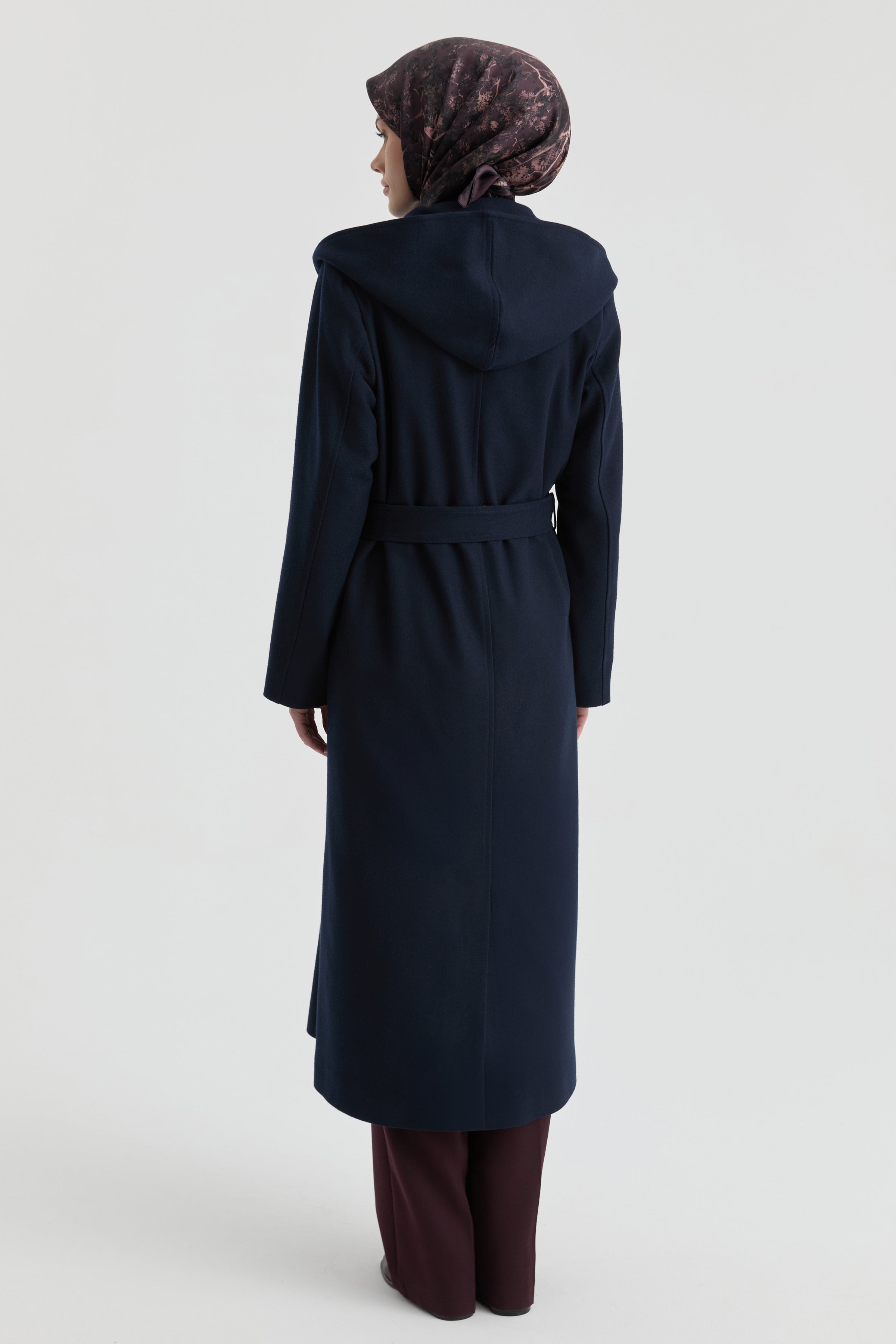 Kapüşonlu Geniş Yakalı Kaban - Lacivert TUGBA