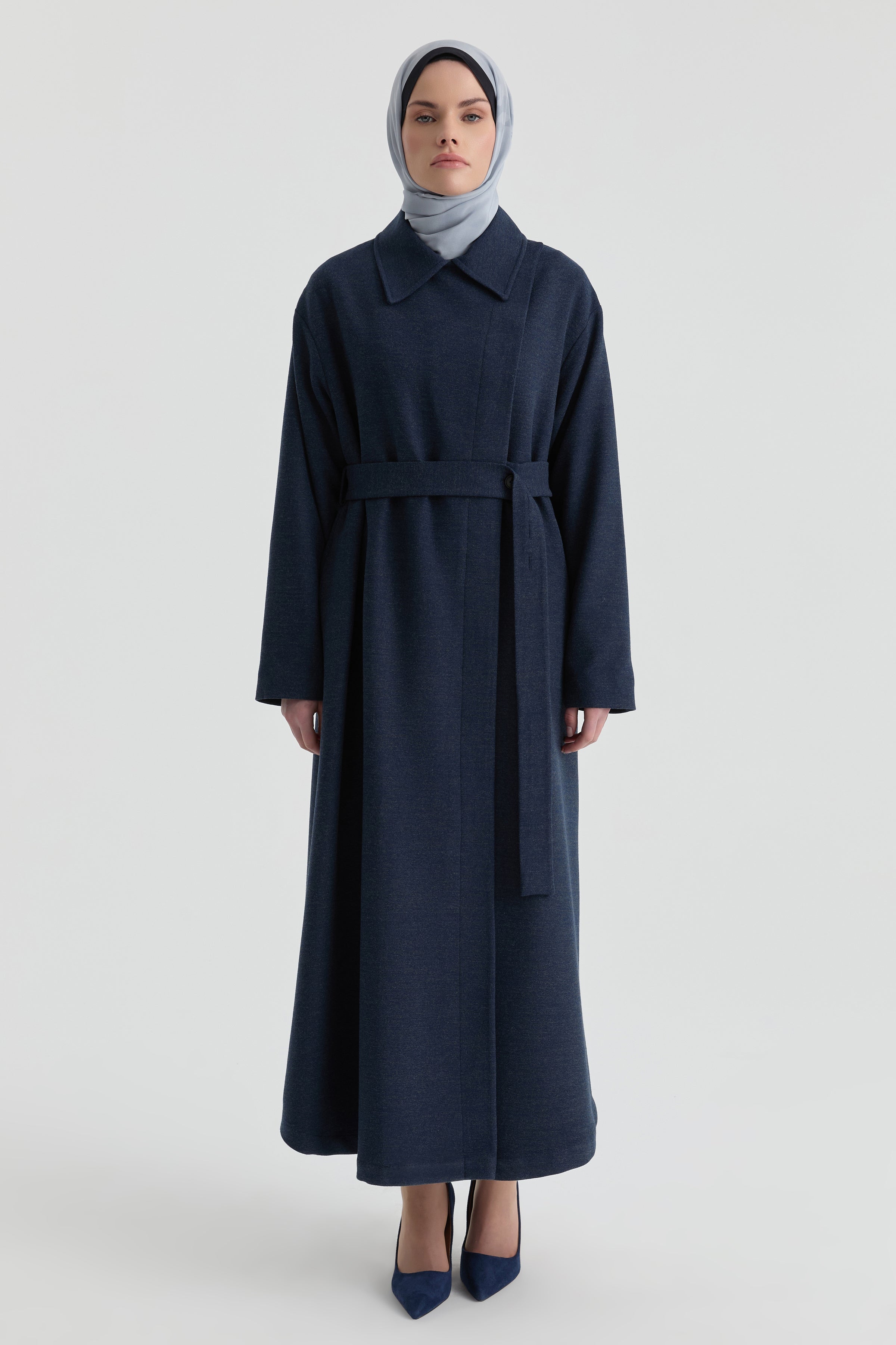 Kemeri Düğme Detaylı Manto - İndigo TUGBA