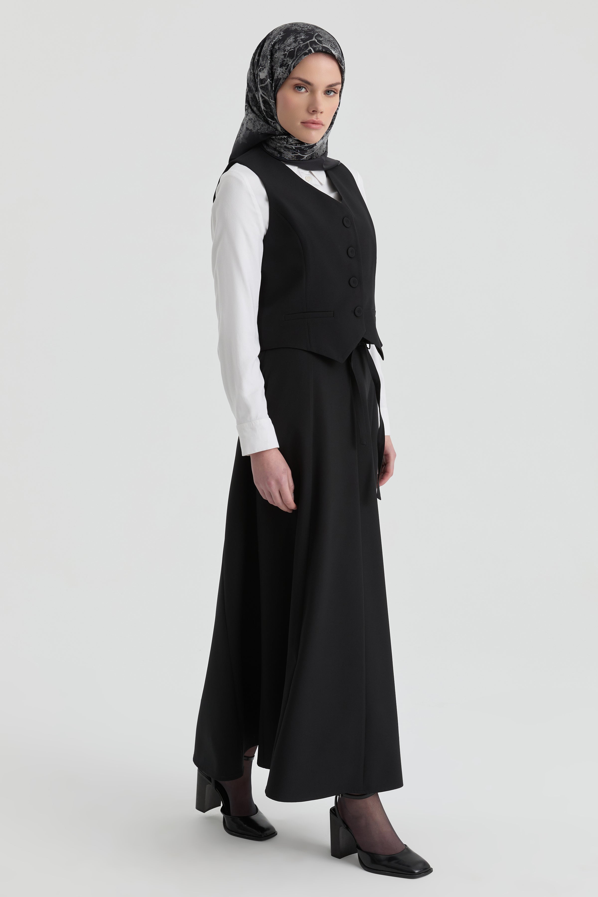 Kuşak Detaylı Etek Yelek Takım - Siyah TUGBA