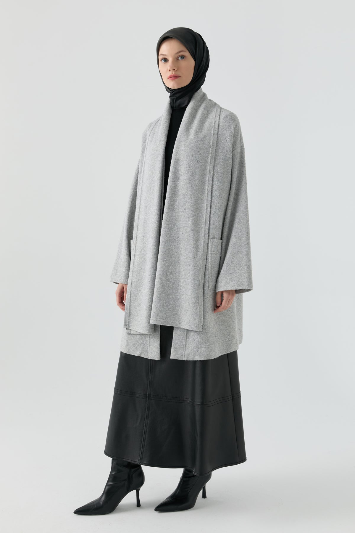 Scarf Detailed Cardigan - Gray