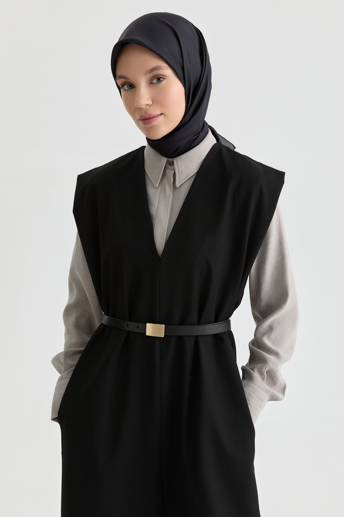 V yakalı Jile - Siyah TUGBA