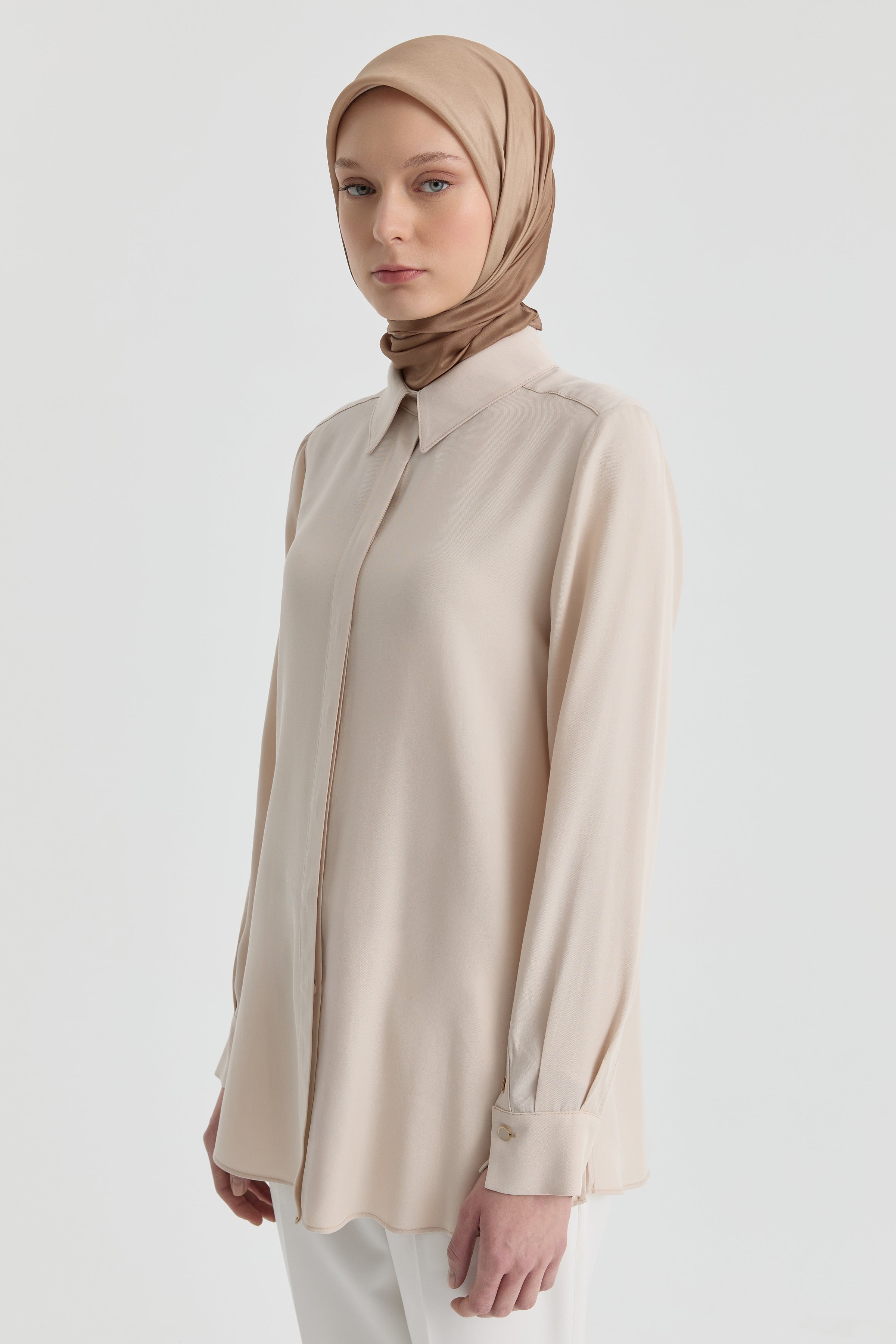 Yandan Yırtmaçlı Gömlek - Taş TUGBA