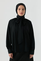 Fular Detaylı Bluz - Siyah TUGBA
