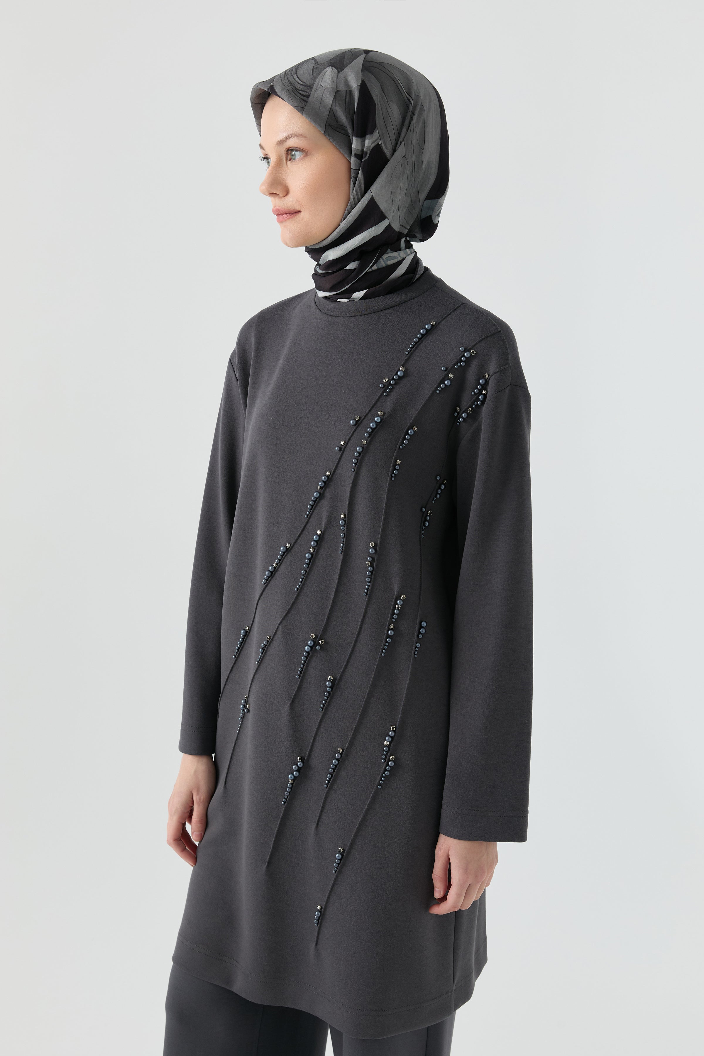 Önü Taş Detaylı Tunik - Antrasit TUGBA
