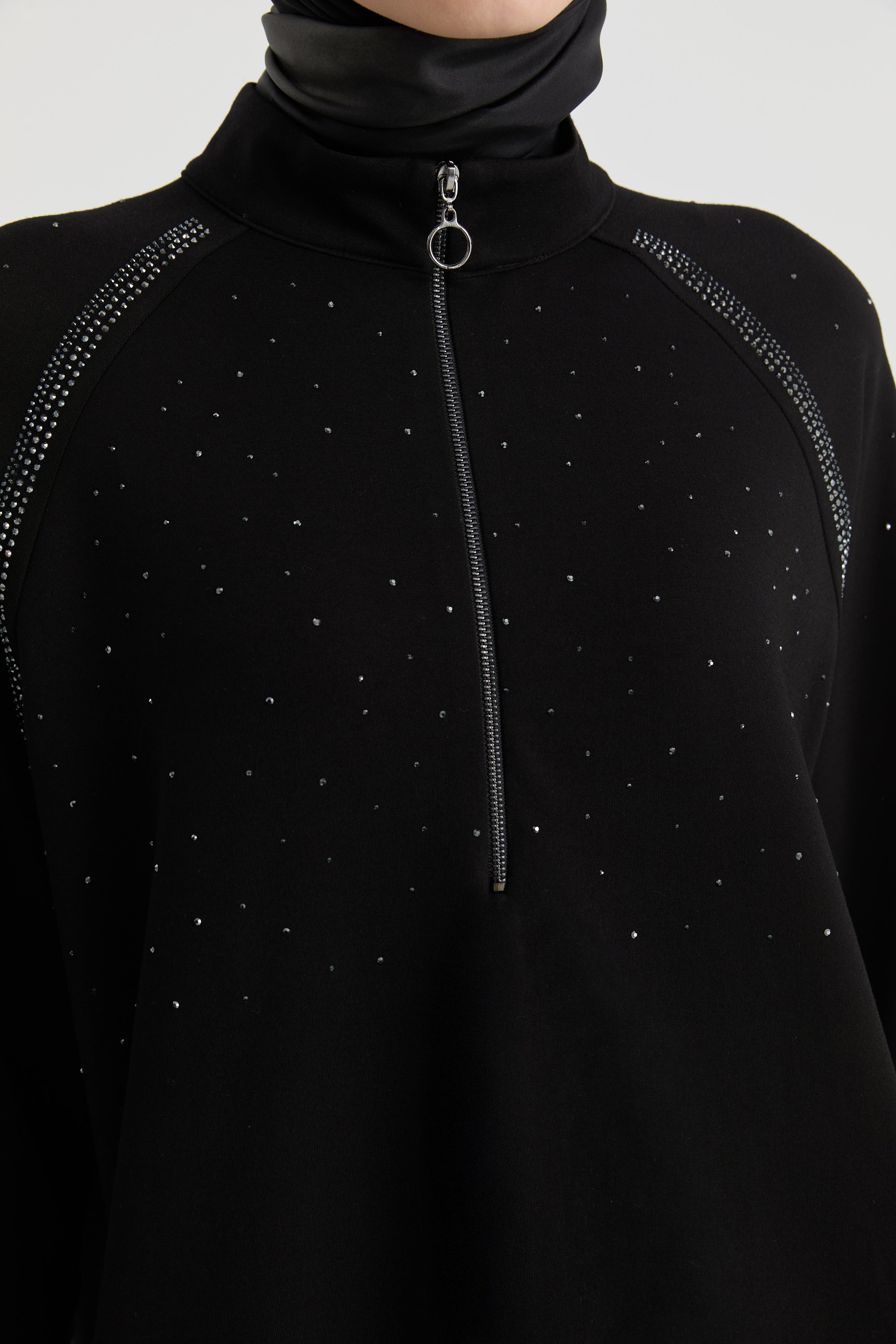 Reglan Kol Detaylı Tunik - Siyah TUGBA