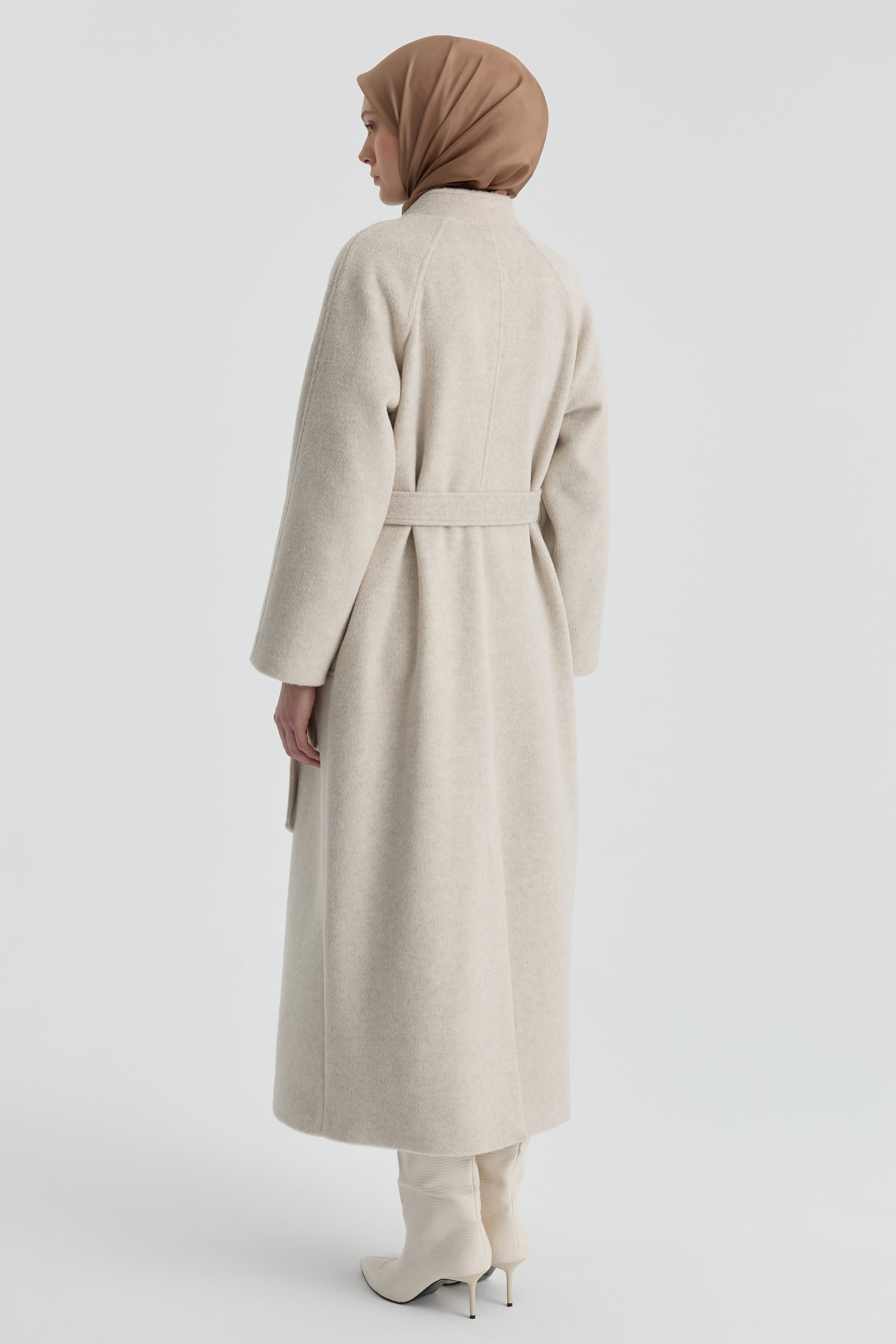 Broş Detaylı Manto - Bej TUGBA