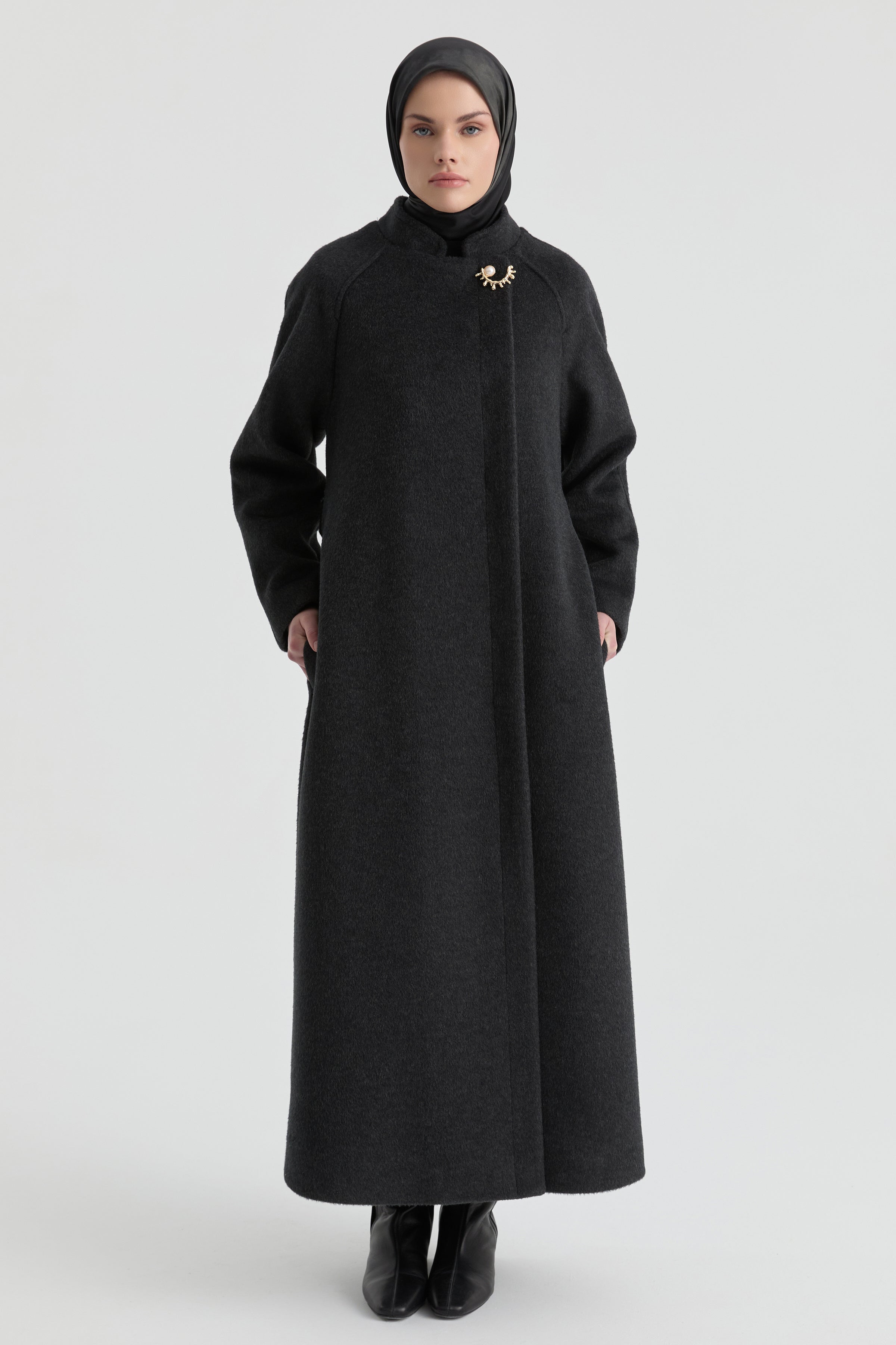 Broş Detaylı Manto - Antrasit TUGBA