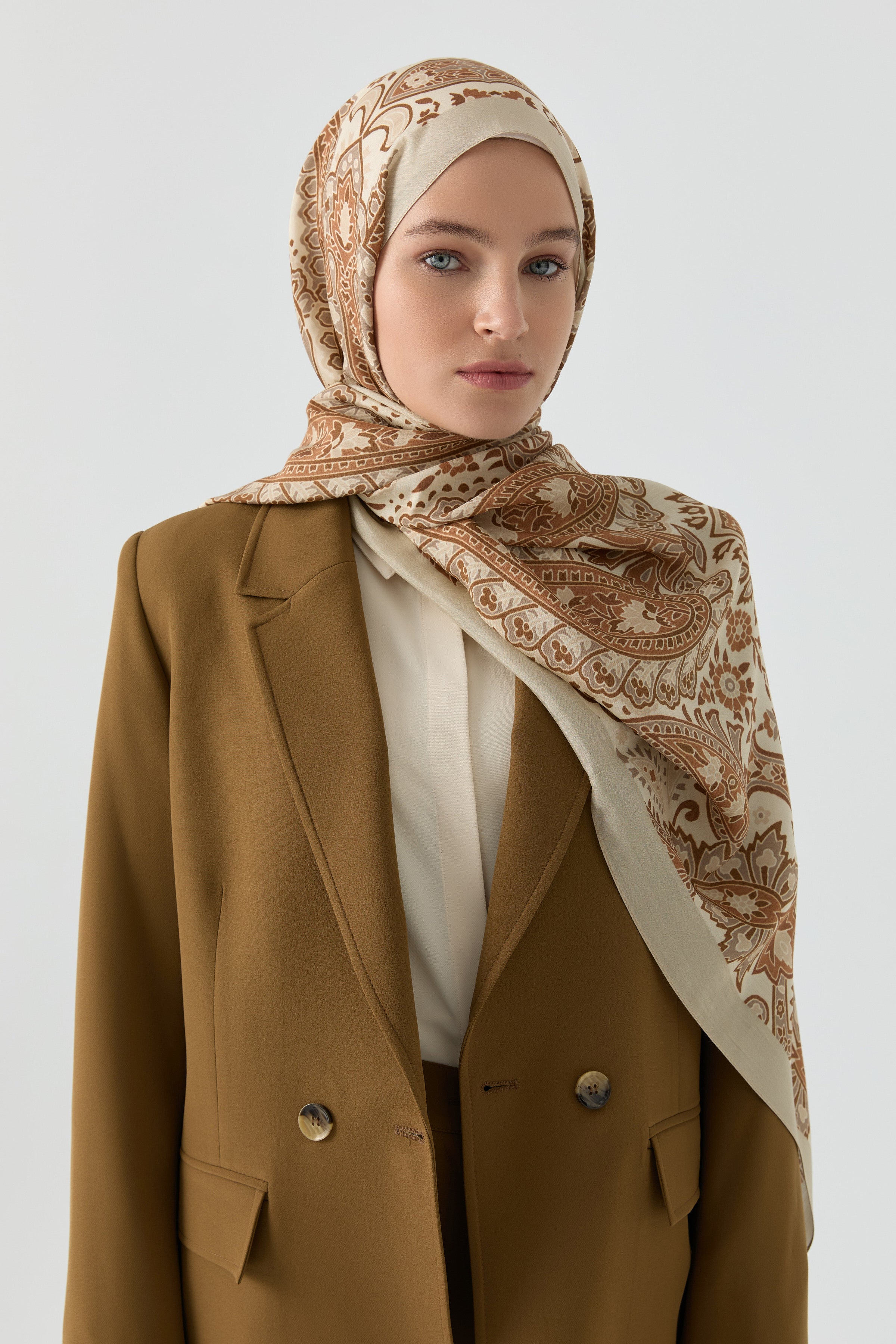 Paisley Desenli Natural Şal - Kahve TUGBA