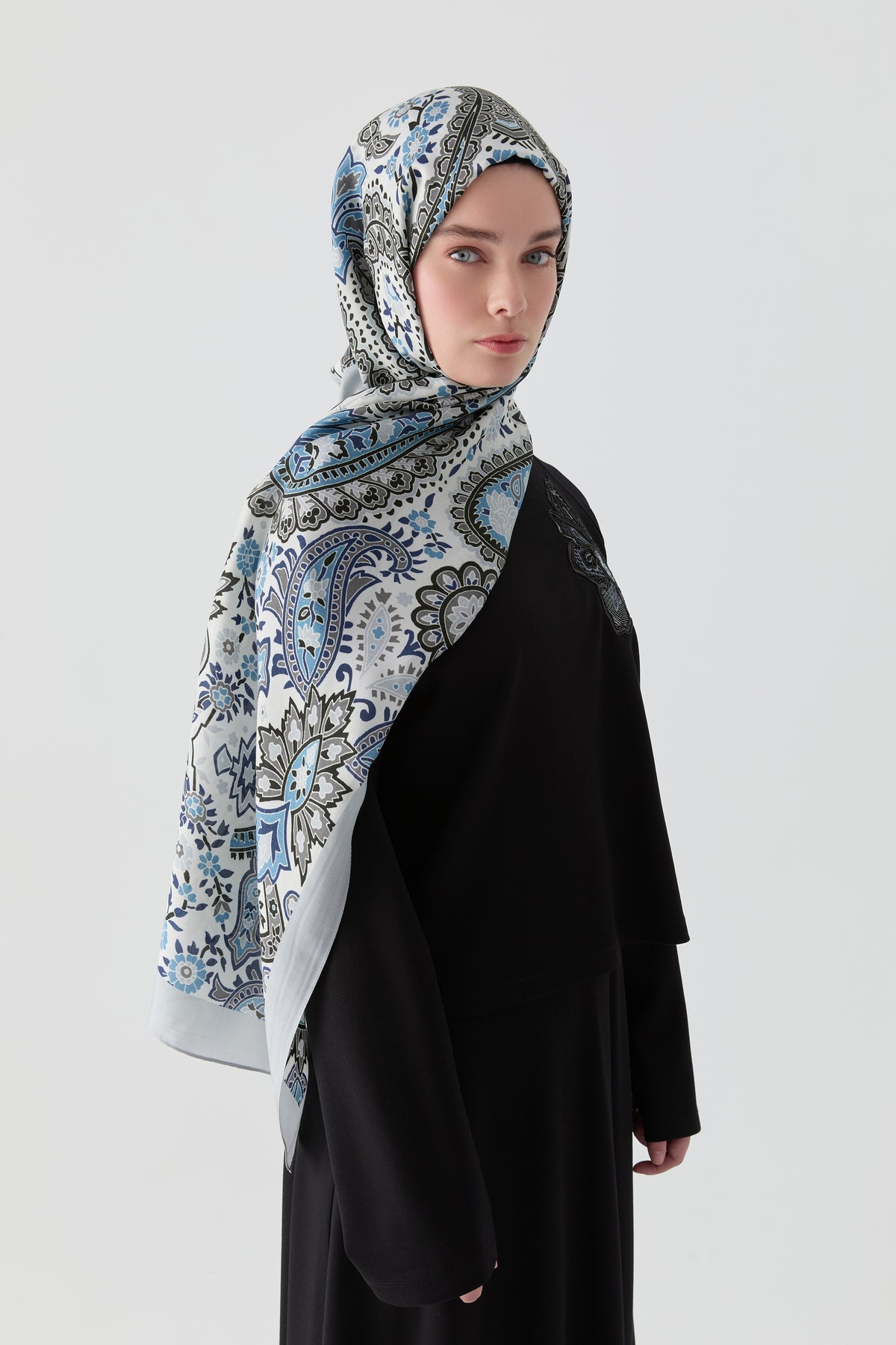 Paisley Desenli Natural Şal - Lacivert TUGBA