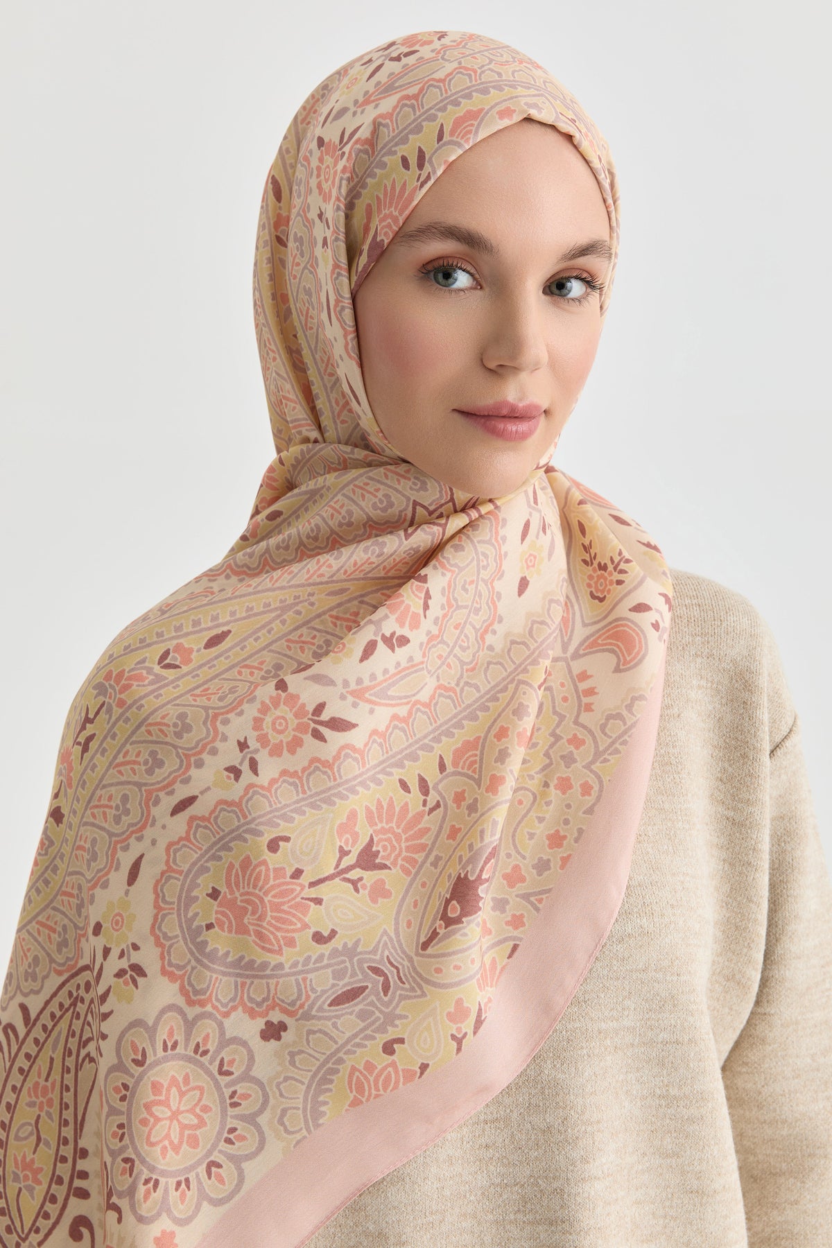 Paisley Desenli Natural Şal - Pudra