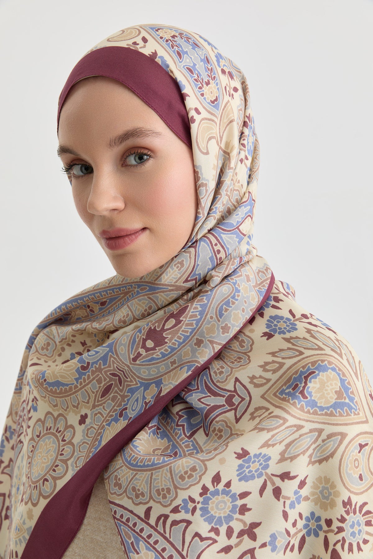 Paisley Desenli Natural Şal - Mor TUGBA