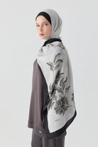 Funda Çiçek Desenli Natural Şal - Gri TUGBA