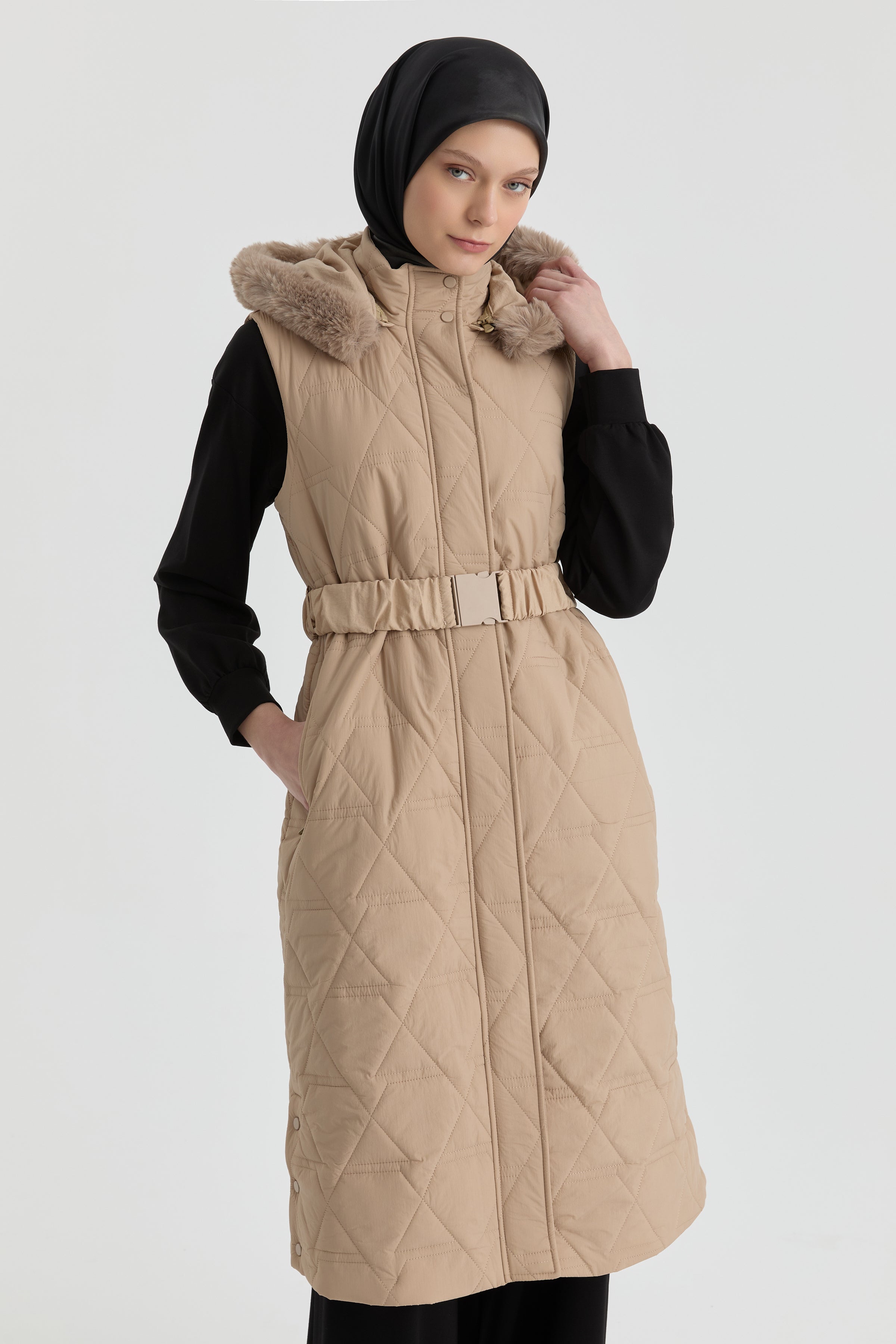 Tuğla Desenli Kapitone Yelek - Taş TUGBA