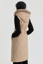 Tuğla Desenli Kapitone Yelek - Taş TUGBA