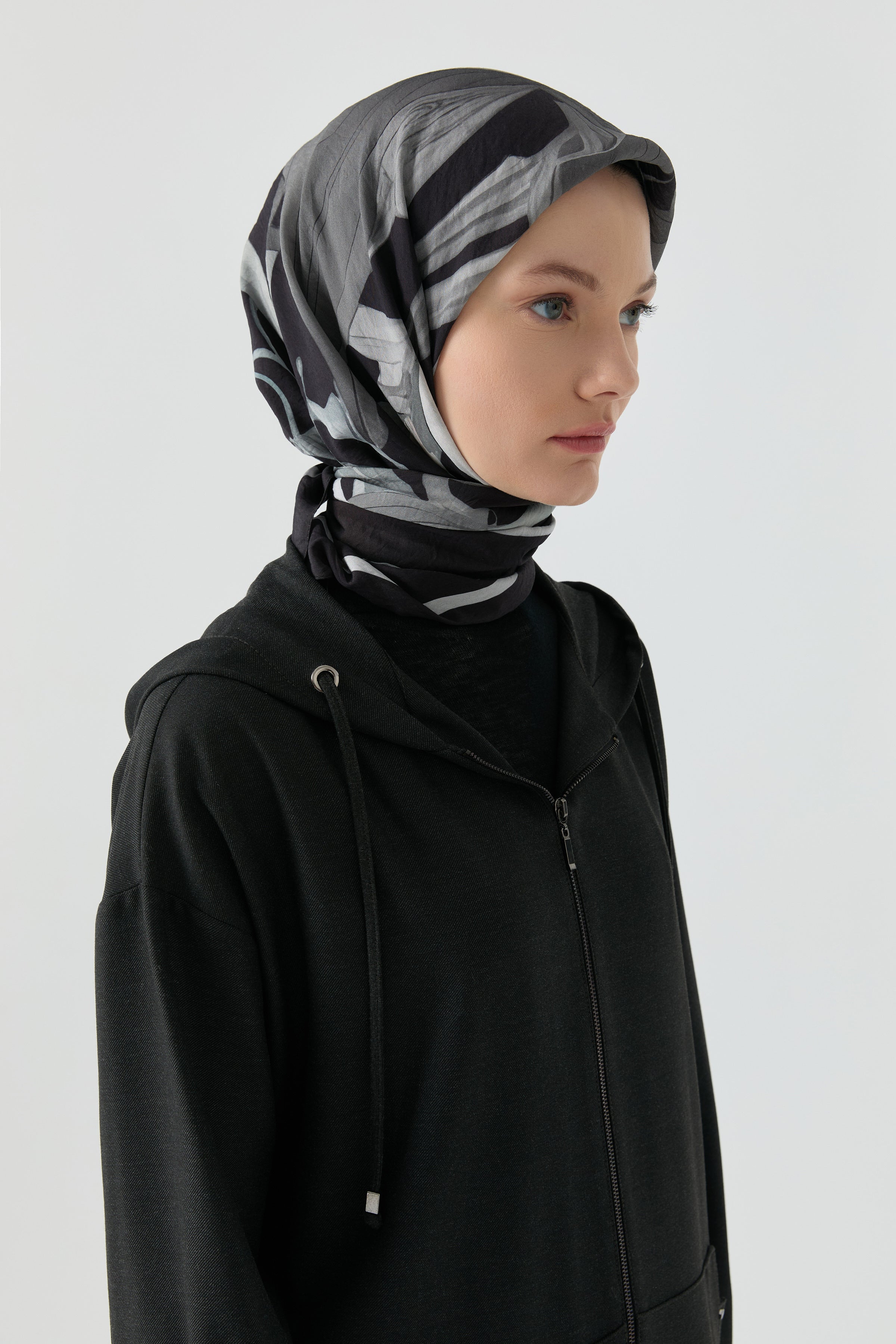 Peyda Natural Eşarp - Siyah TUGBA