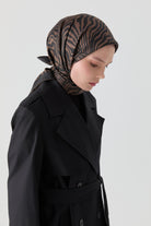 Nilda Twill İpek Eşarp - Kahve TUGBA