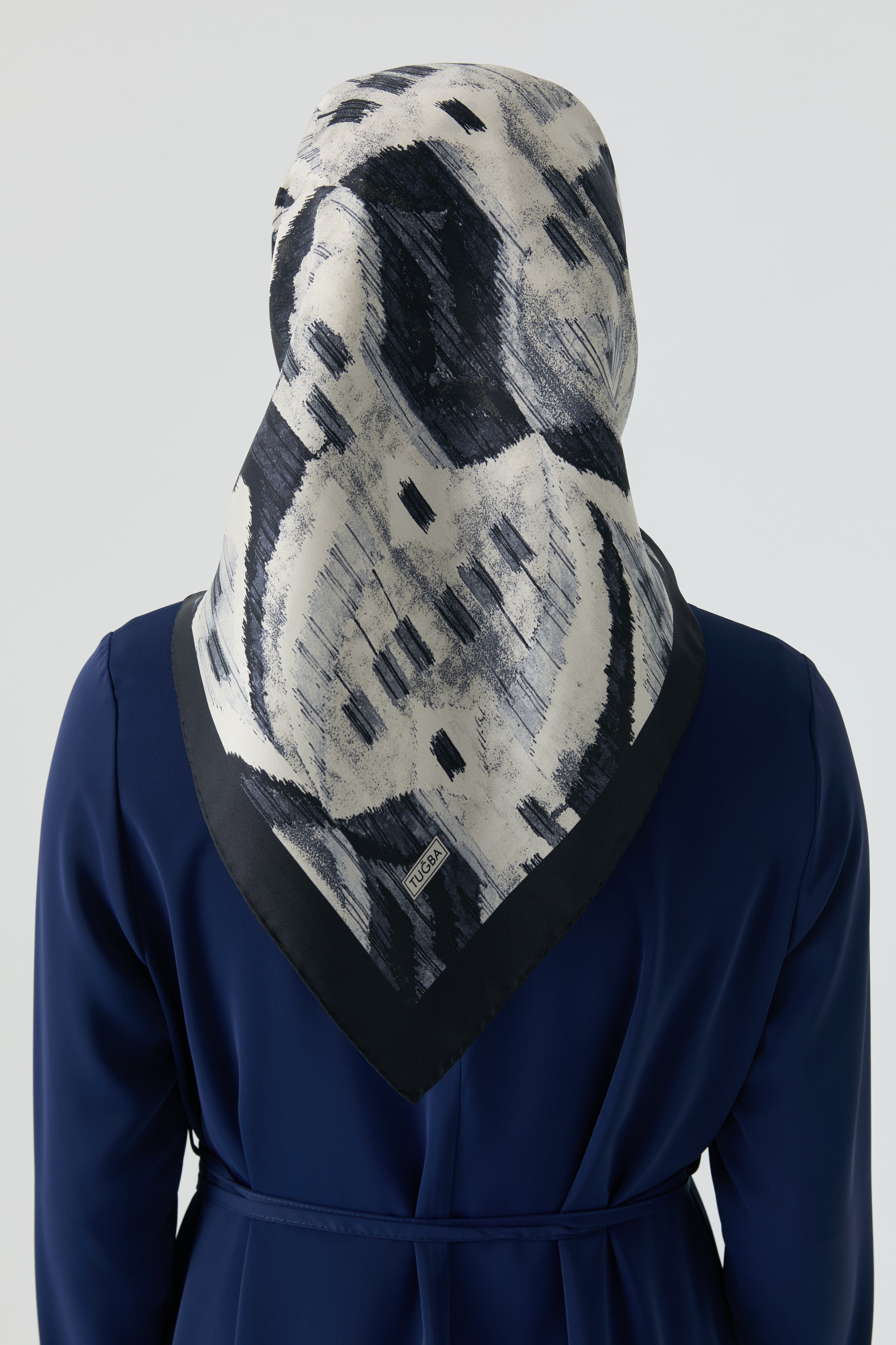 Didar Twill İpek Eşarp - Lacivert TUGBA