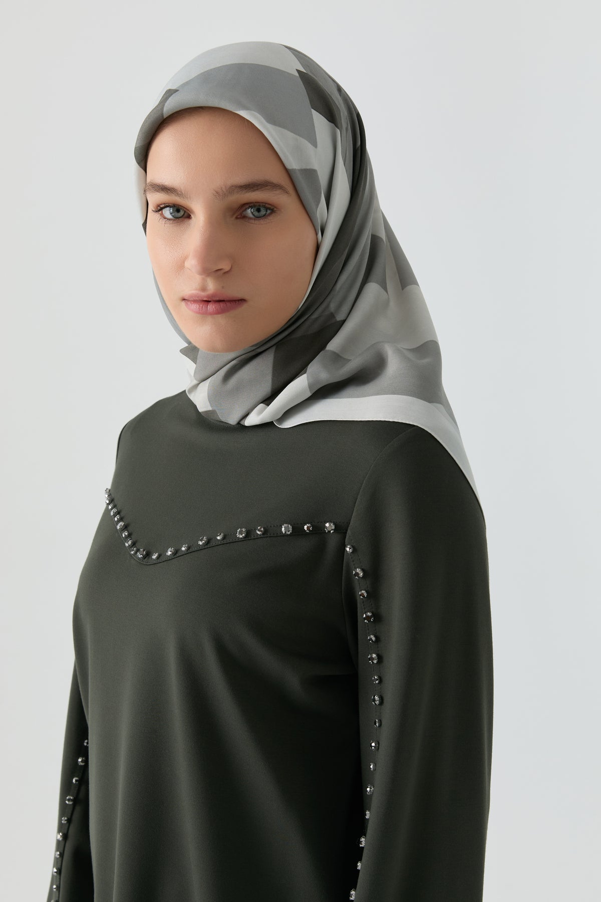 Emerald Natural Scarf - Anthracite
