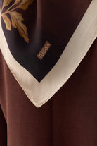 Funda Çiçek Desenli Natural Eşarp - Kahve TUGBA