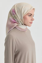 Funda Çiçek Desenli Natural Eşarp - Lila TUGBA