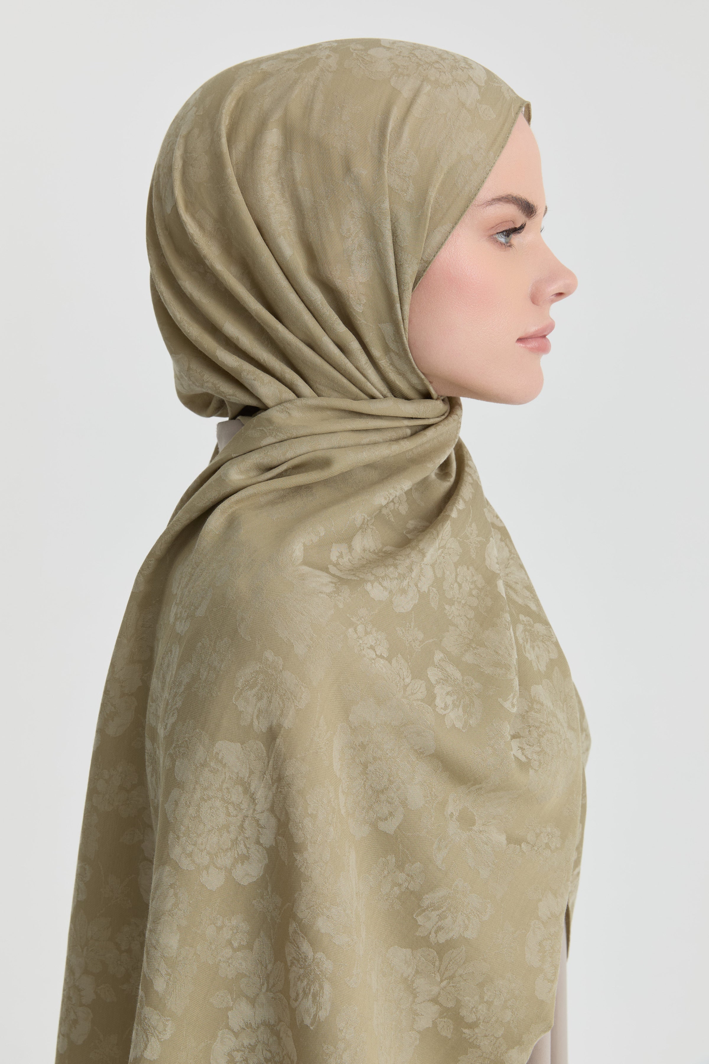 Roza Jakar Şal - Çağla TUGBA