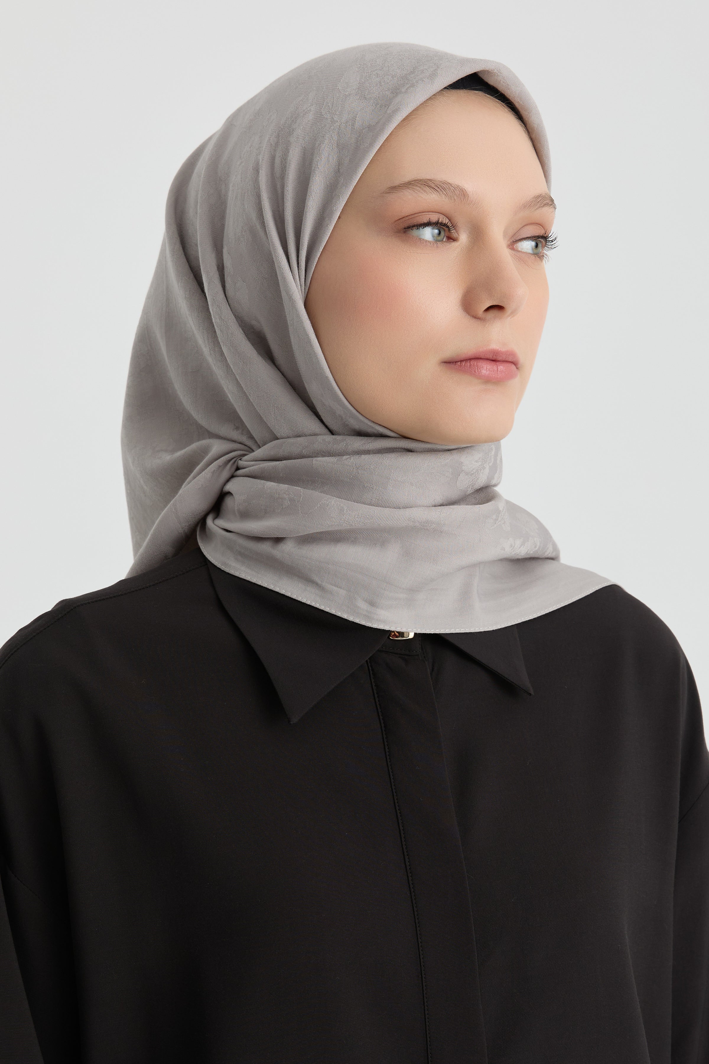 Roza Jakar Eşarp - Gri TUGBA