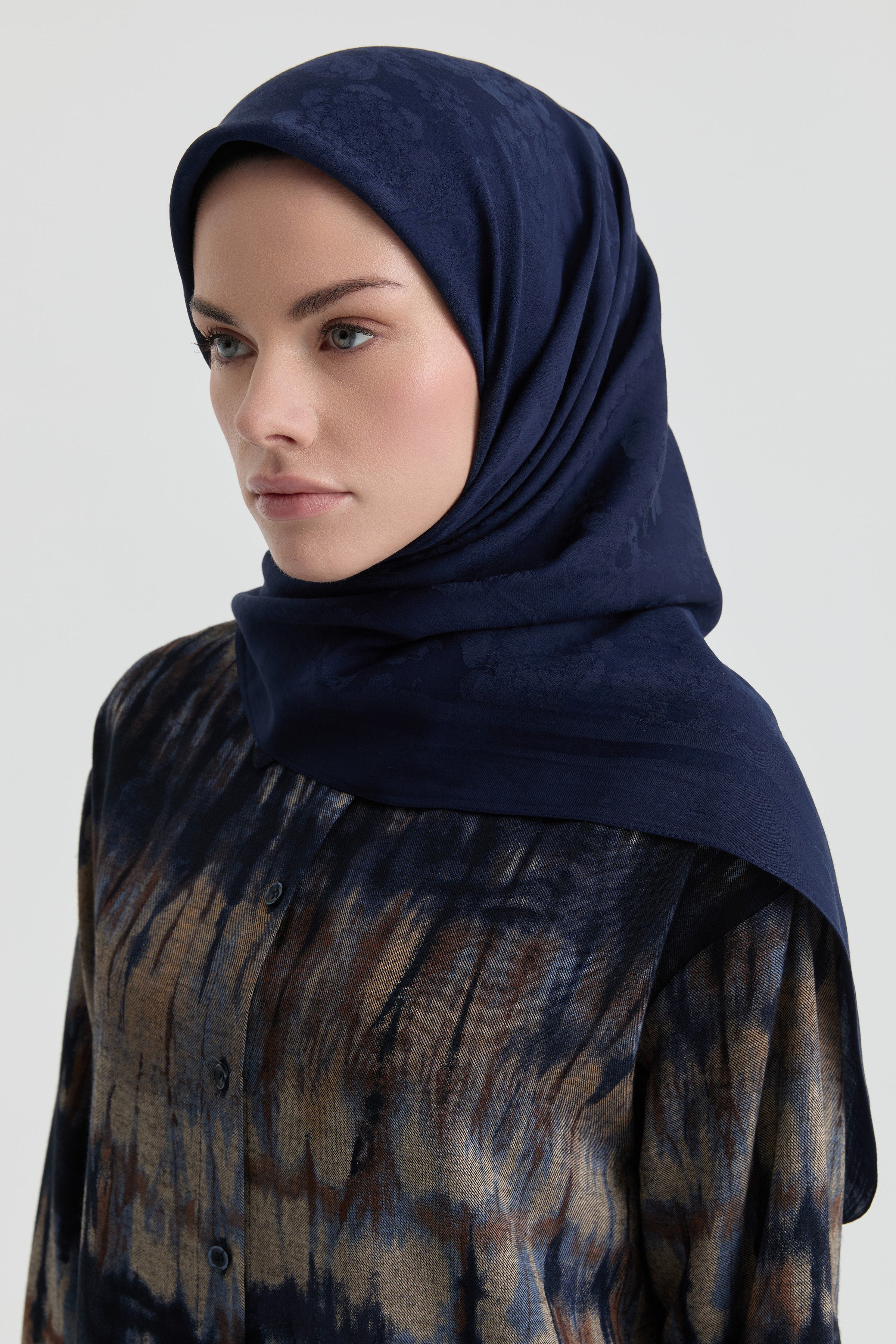 Roza Jakar Eşarp - Lacivert TUGBA