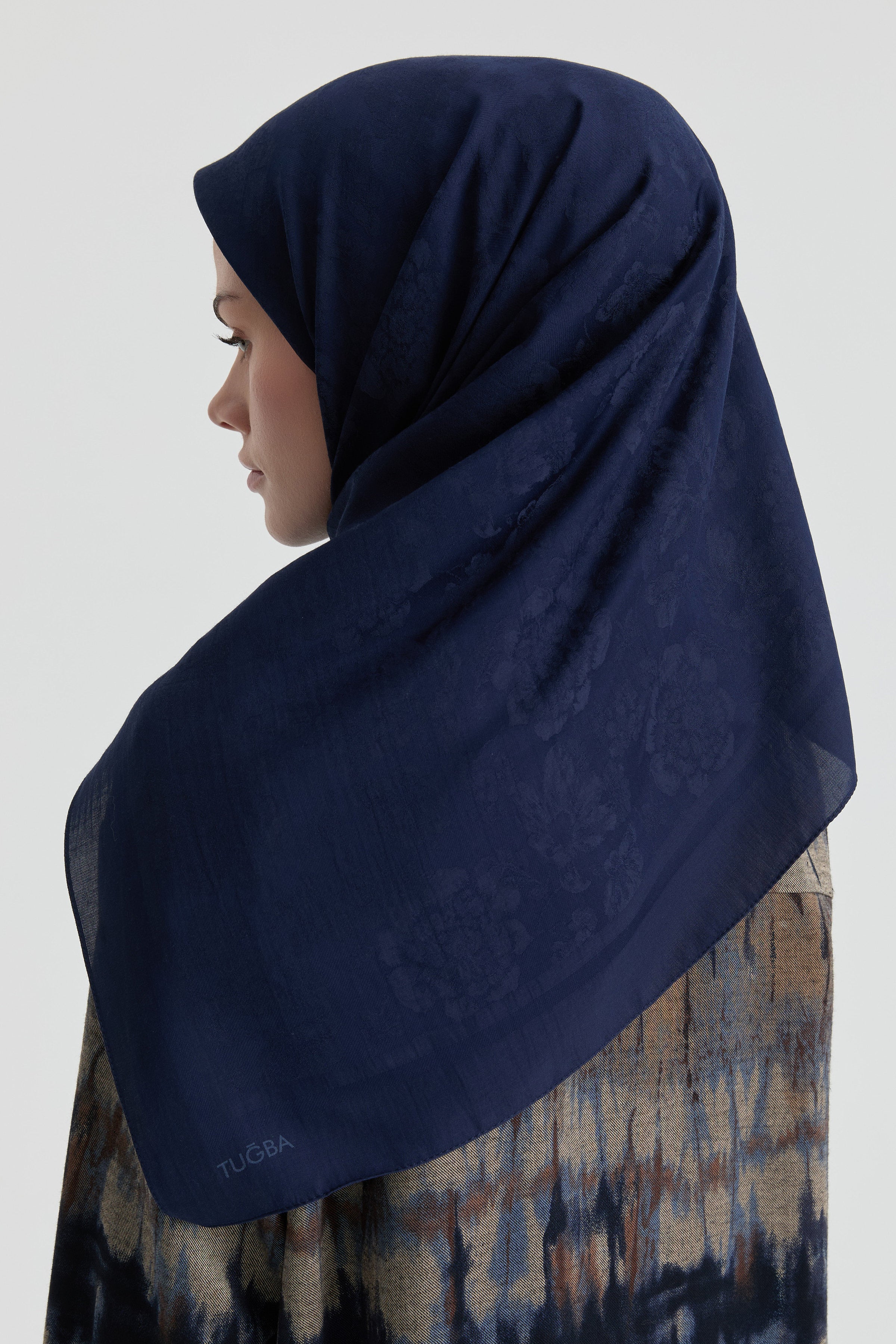 Roza Jakar Eşarp - Lacivert TUGBA