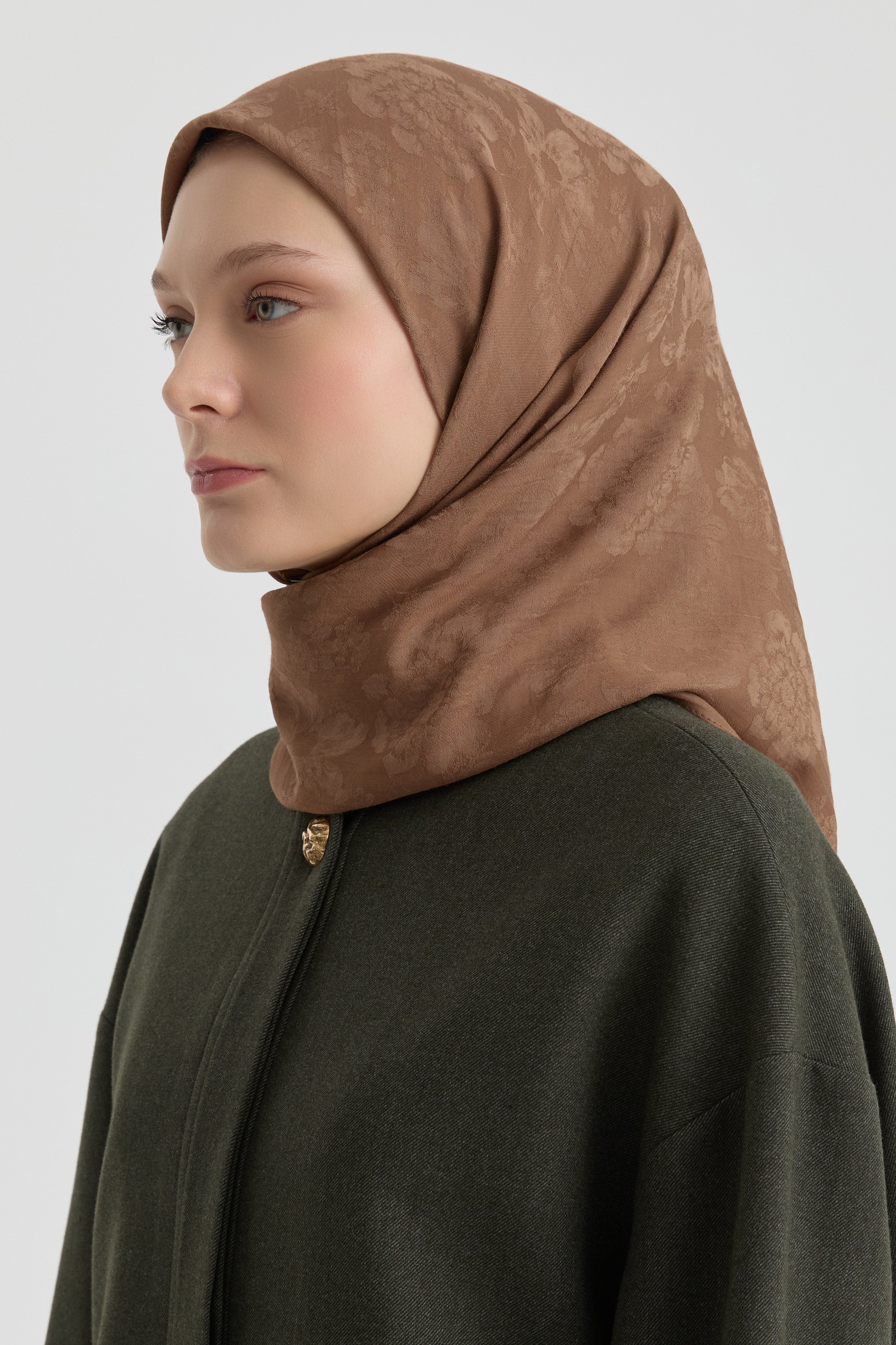 Roza Jakar Eşarp - Açık Kahve TUGBA