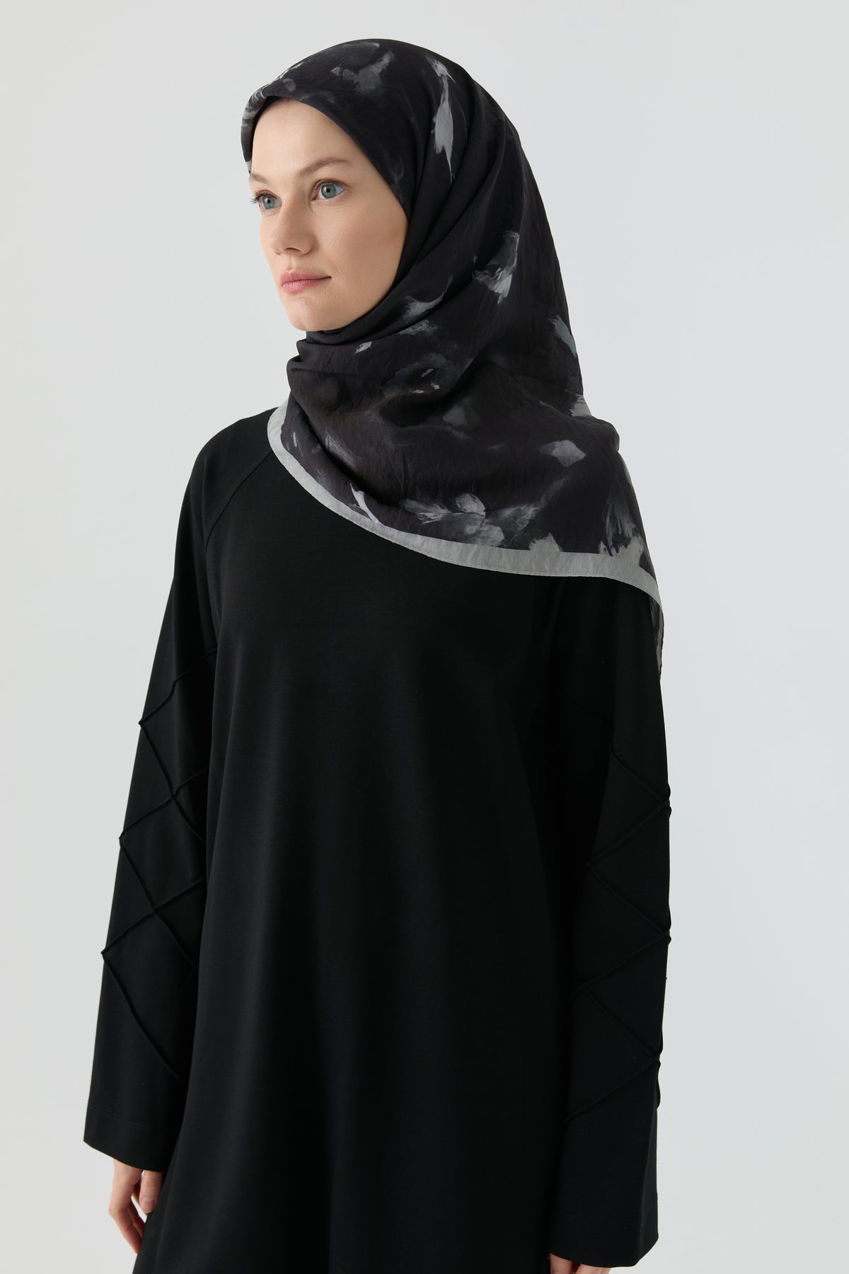 Hülya Natural Eşarp - Siyah TUGBA