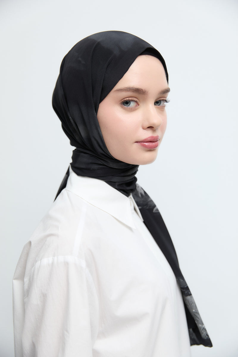 Maren Krep İpek Şal - Siyah TUĞBA