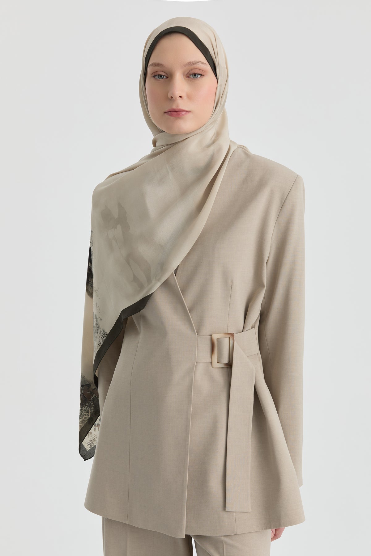 V Yaka Blazer Ceket - Bej TUGBA