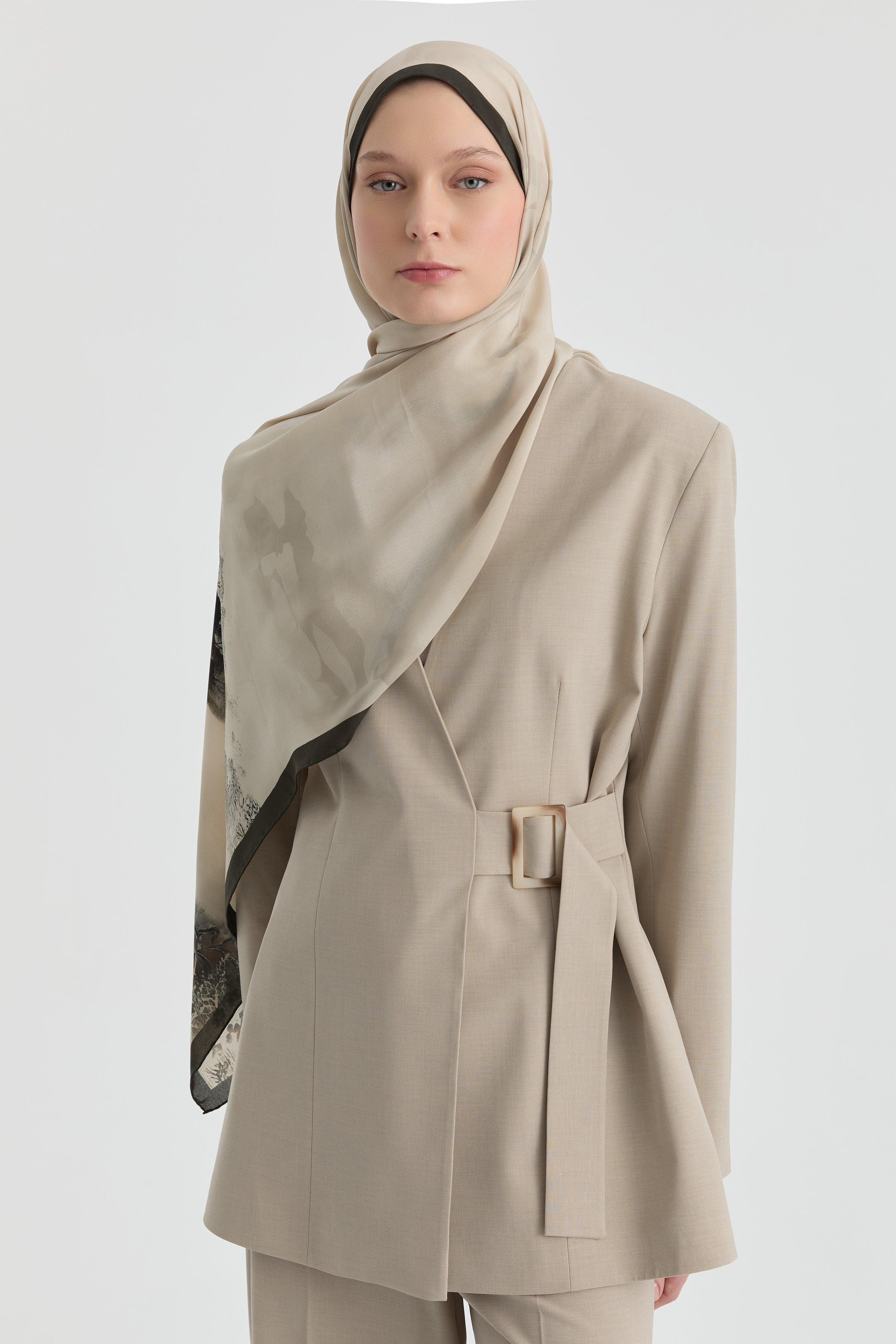 V Yaka Blazer Ceket - Bej TUGBA