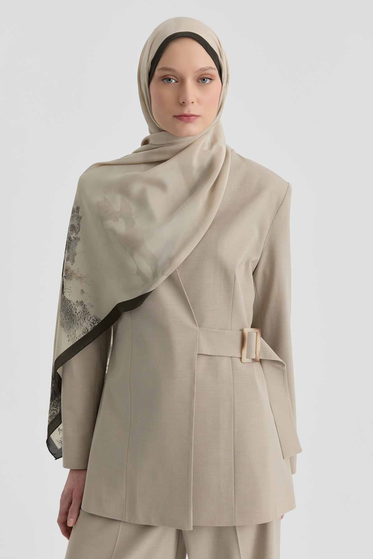 V Yaka Blazer Ceket - Bej TUGBA