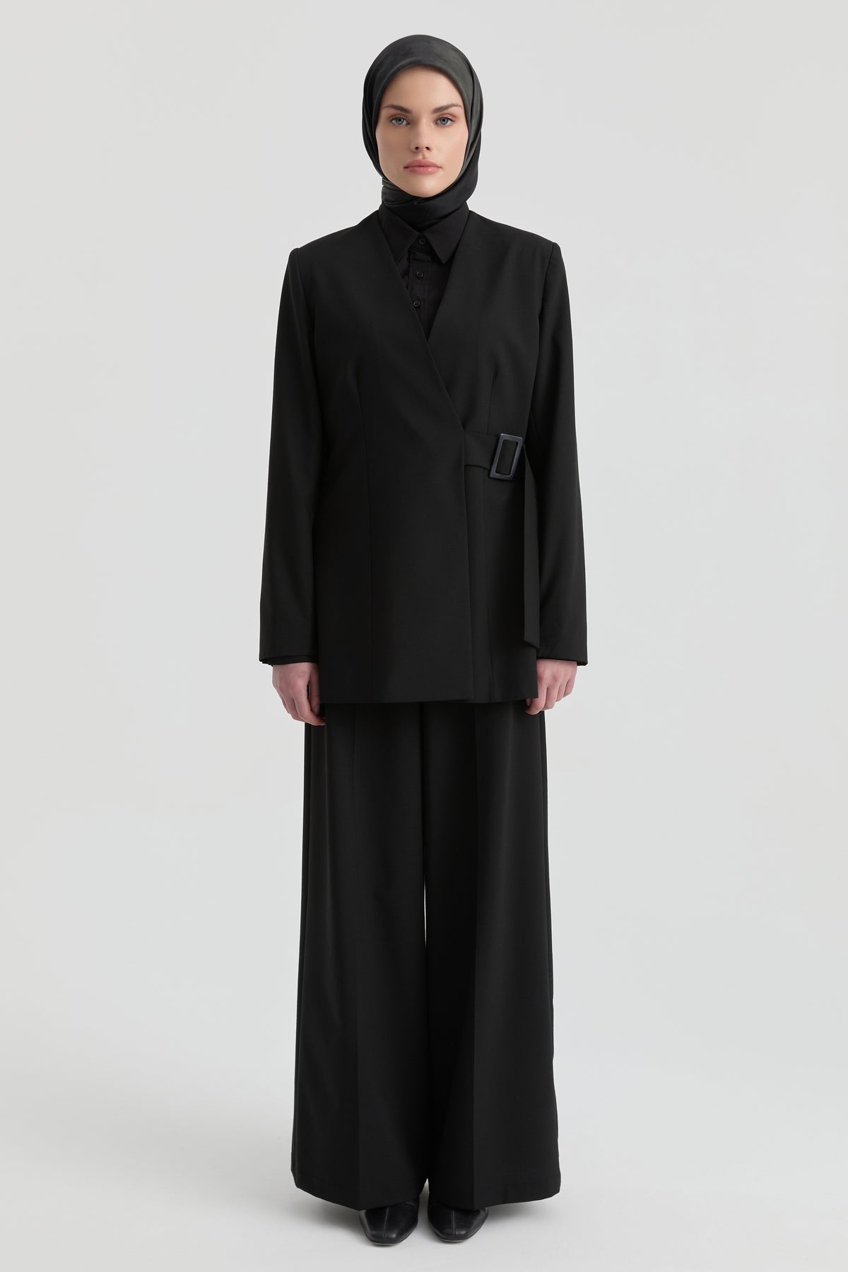 V Yaka Blazer Ceket - Siyah TUGBA