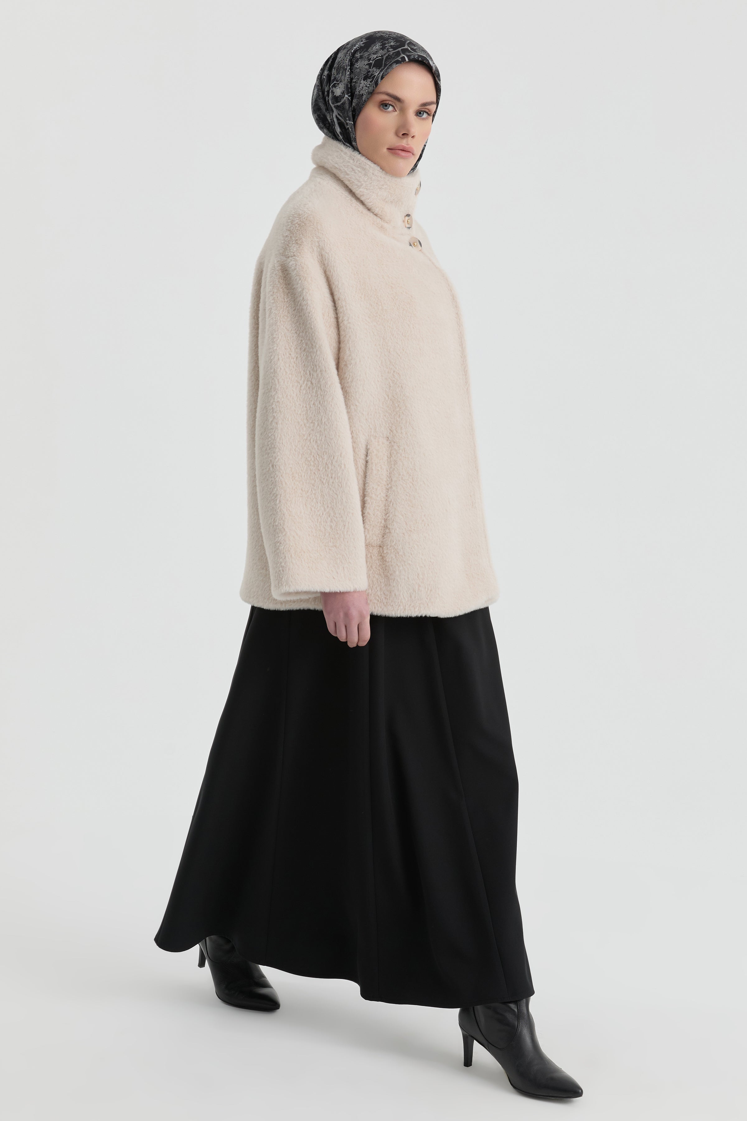 Dik Yakalı Mont - Bej TUGBA