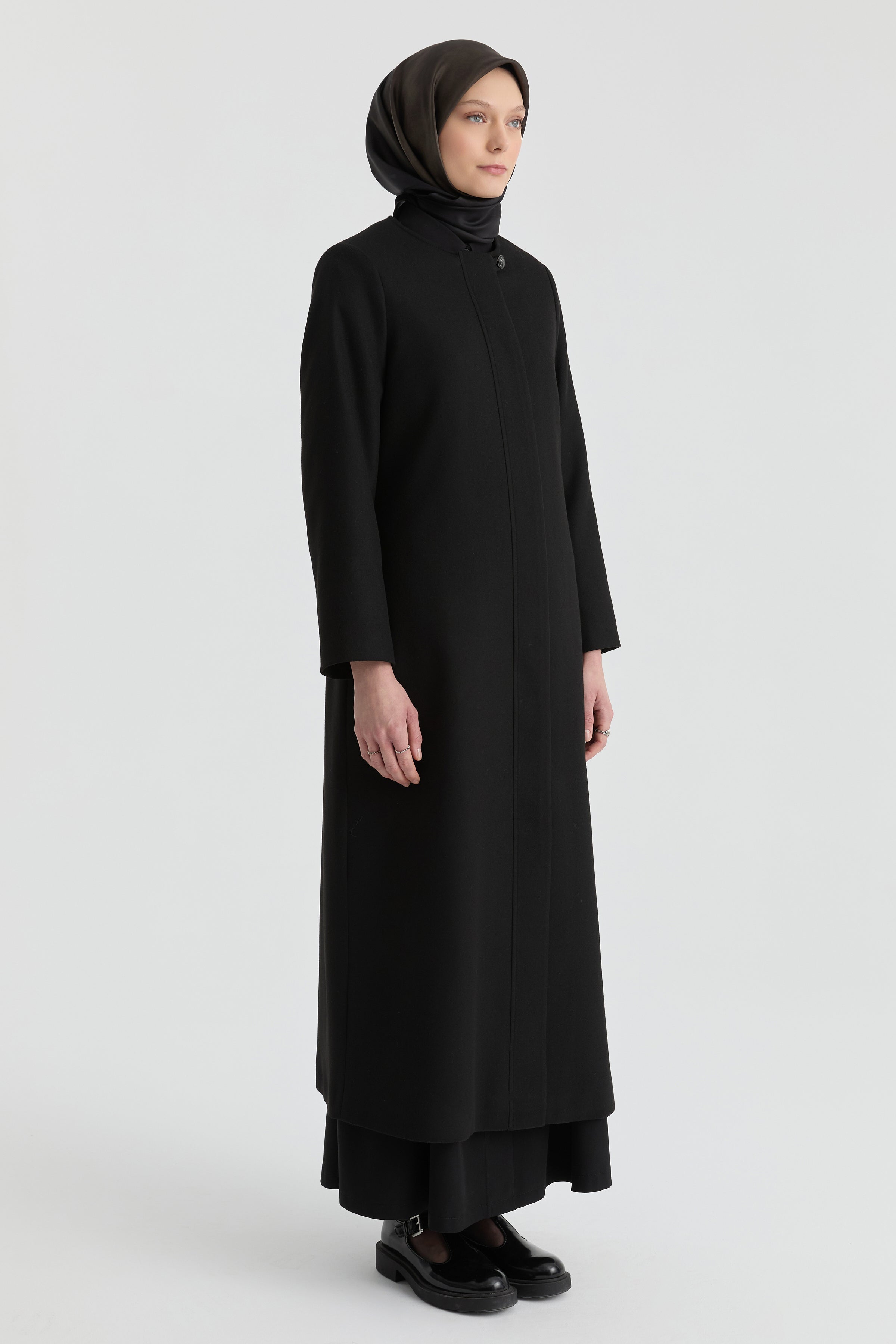 Gizli Pat Düğmeli Basic Manto - Siyah TUGBA