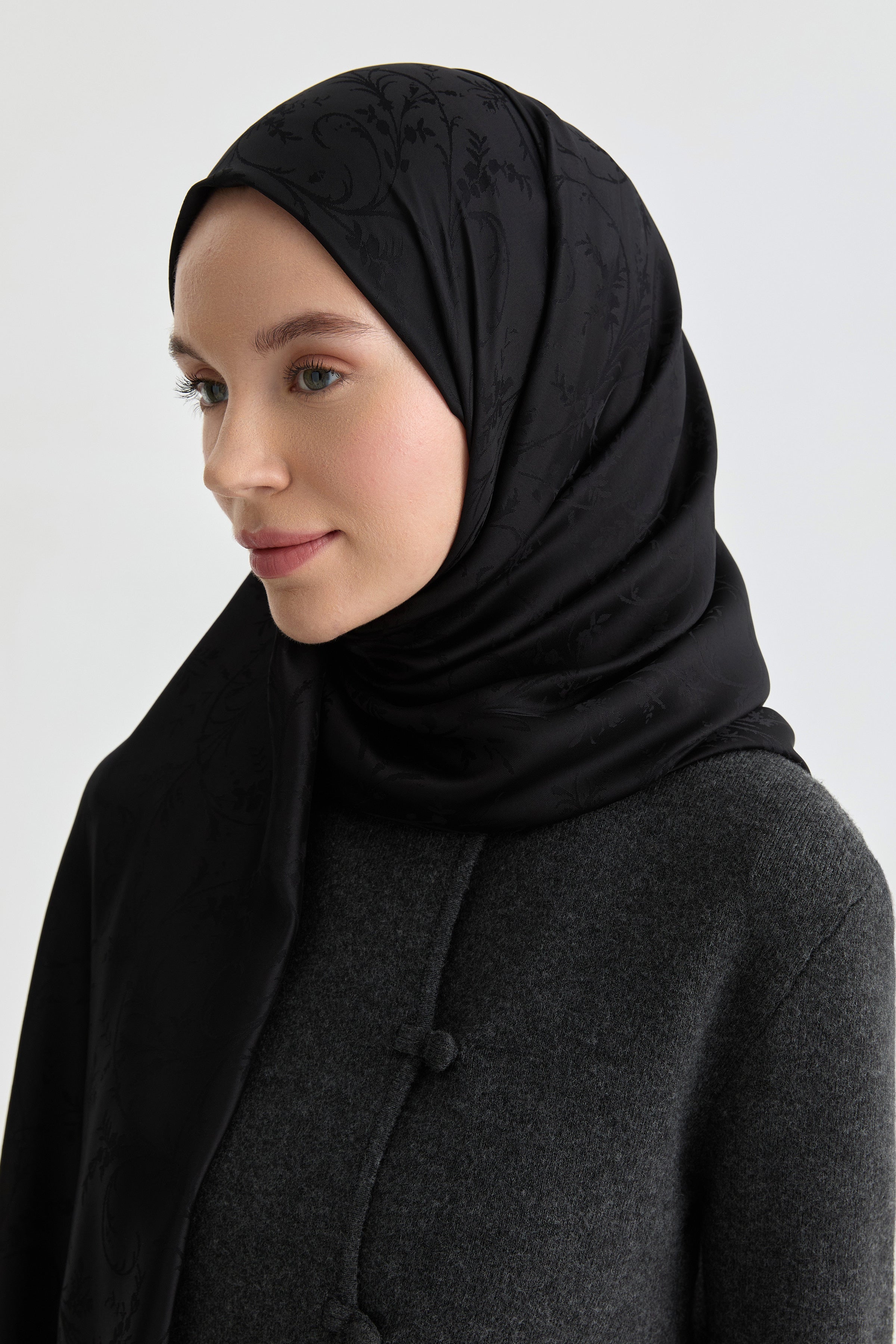 Elif Jakar Natural Şal - Siyah TUGBA