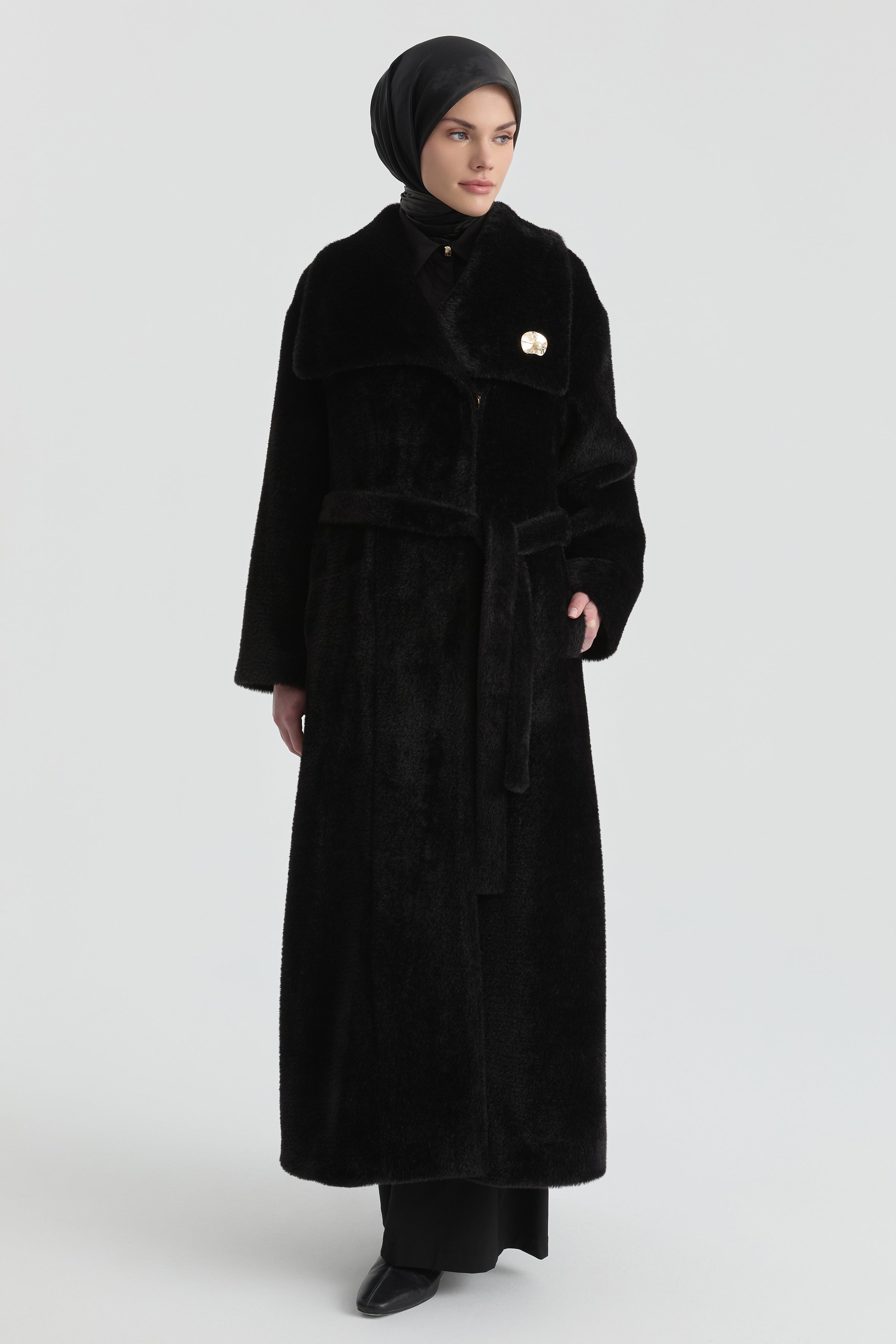 Kuşak Detaylı Manto - Siyah TUGBA