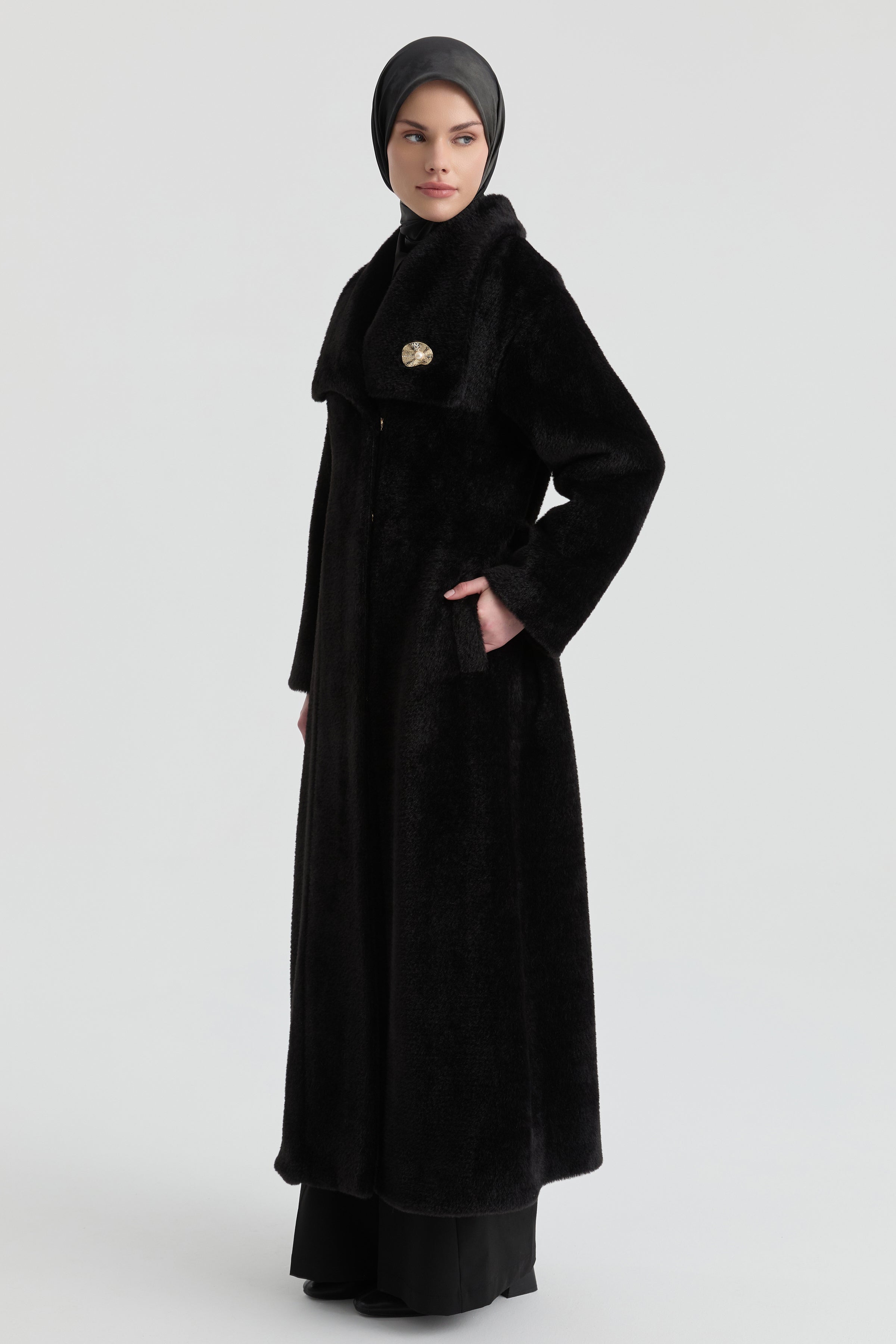 Kuşak Detaylı Manto - Siyah TUGBA