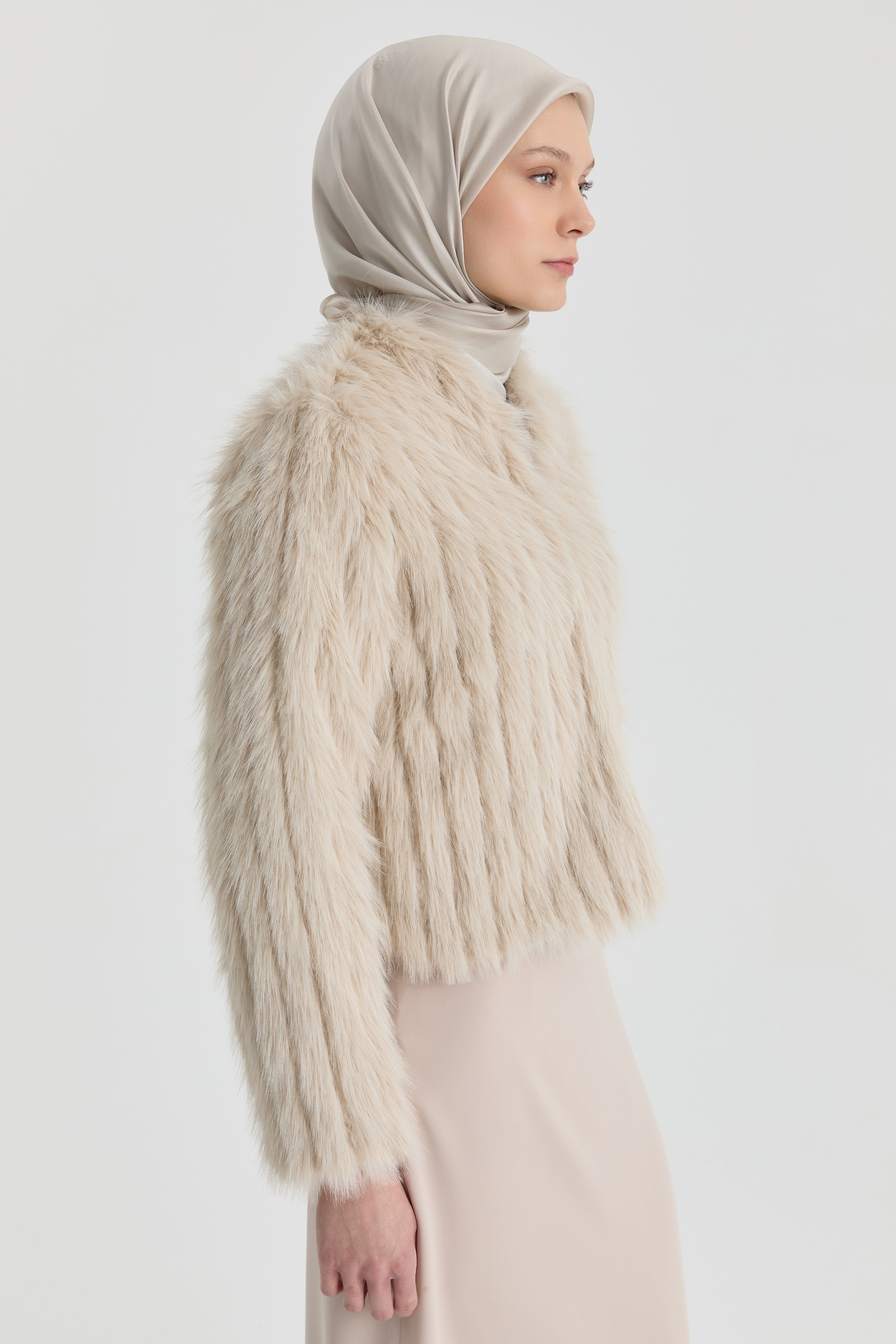 Kürk Mont - Taş TUGBA